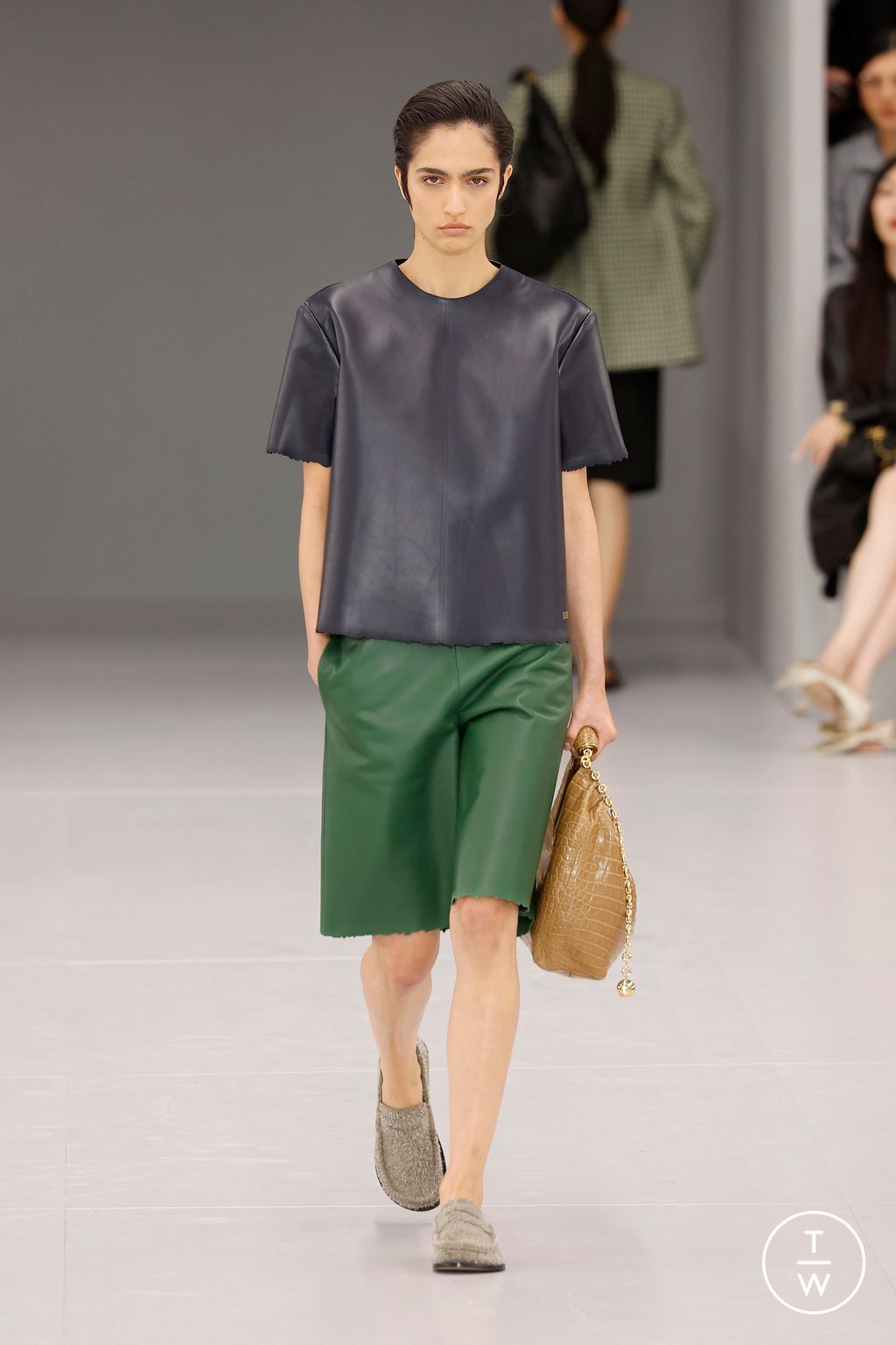 Fashion Week Paris Spring/Summer 2024 look 22 de la collection Loewe womenswear