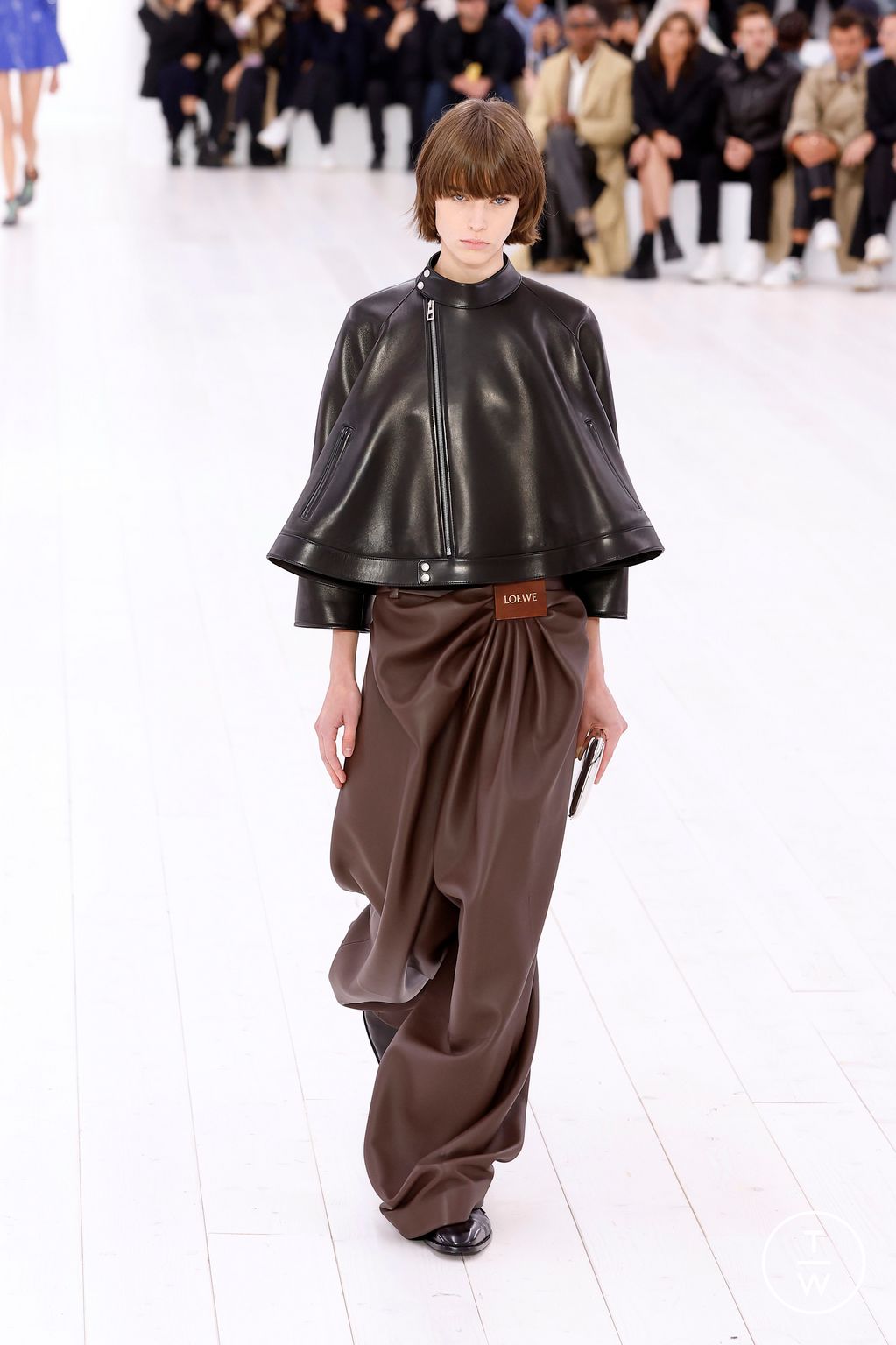 Fashion Week Paris Spring/Summer 2025 look 4 from the Loewe collection womenswear