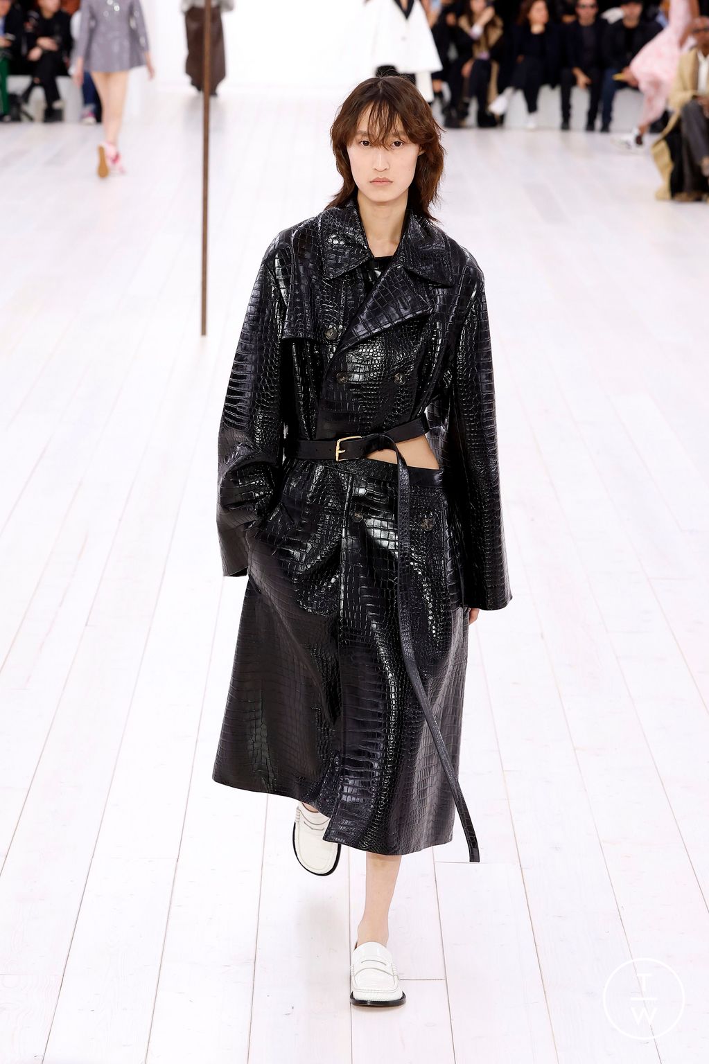 Fashion Week Paris Spring/Summer 2025 look 12 from the Loewe collection womenswear
