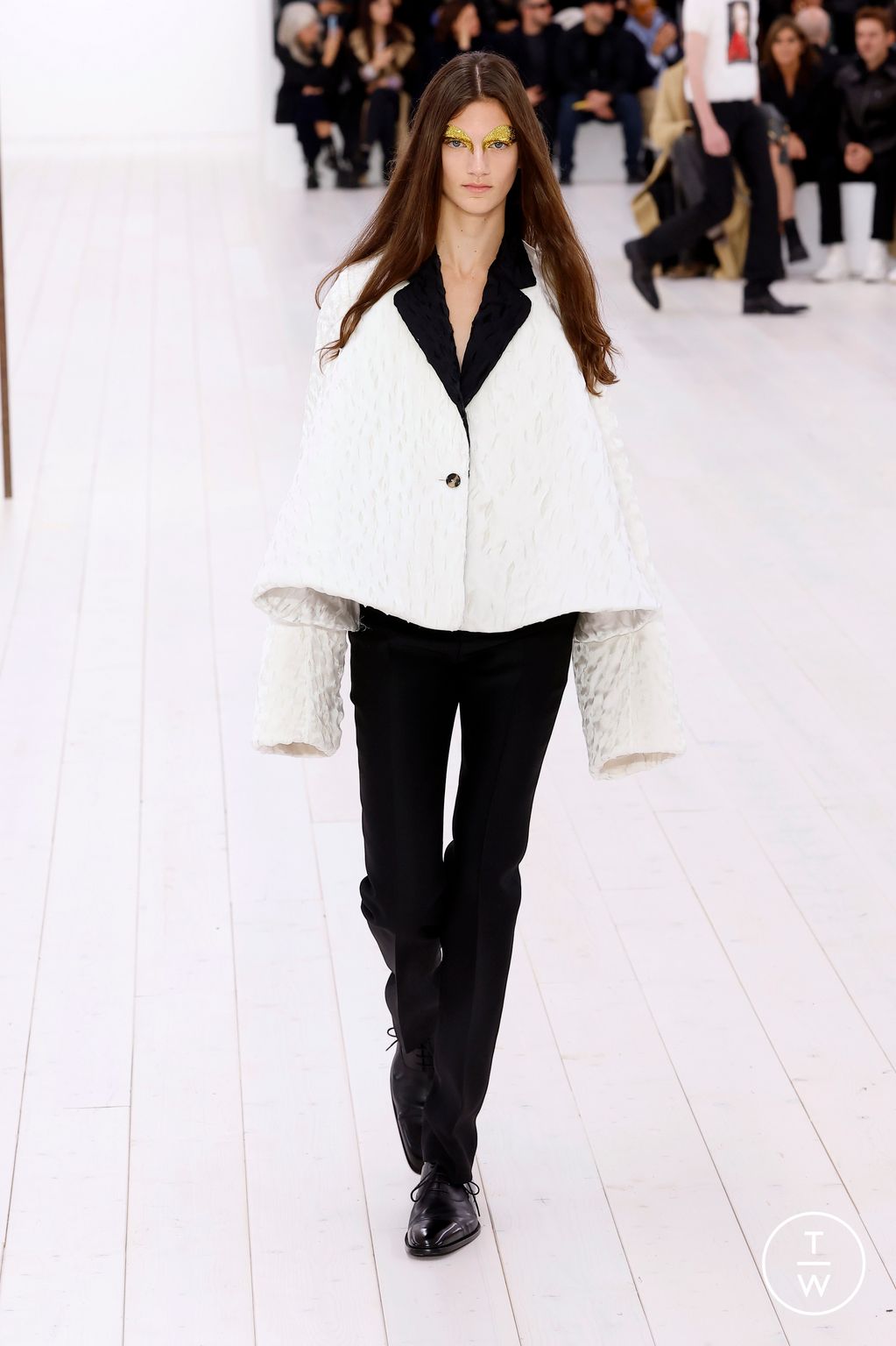 Fashion Week Paris Spring-Summer 2025 look 13 from the Loewe collection womenswear