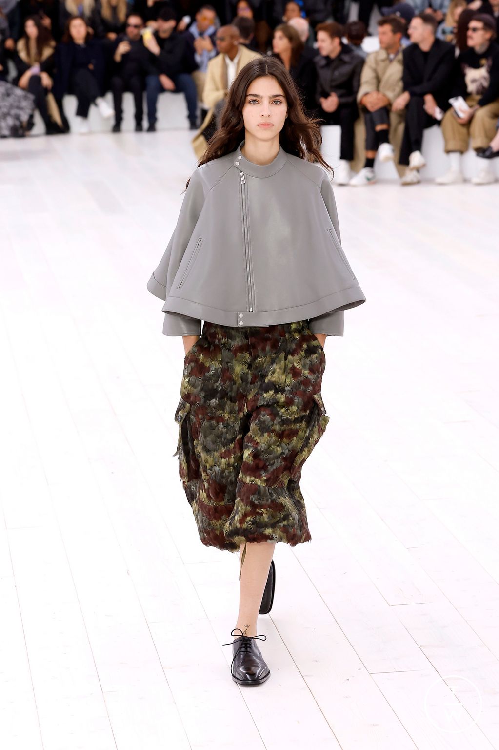 Fashion Week Paris Spring/Summer 2025 look 27 from the Loewe collection womenswear