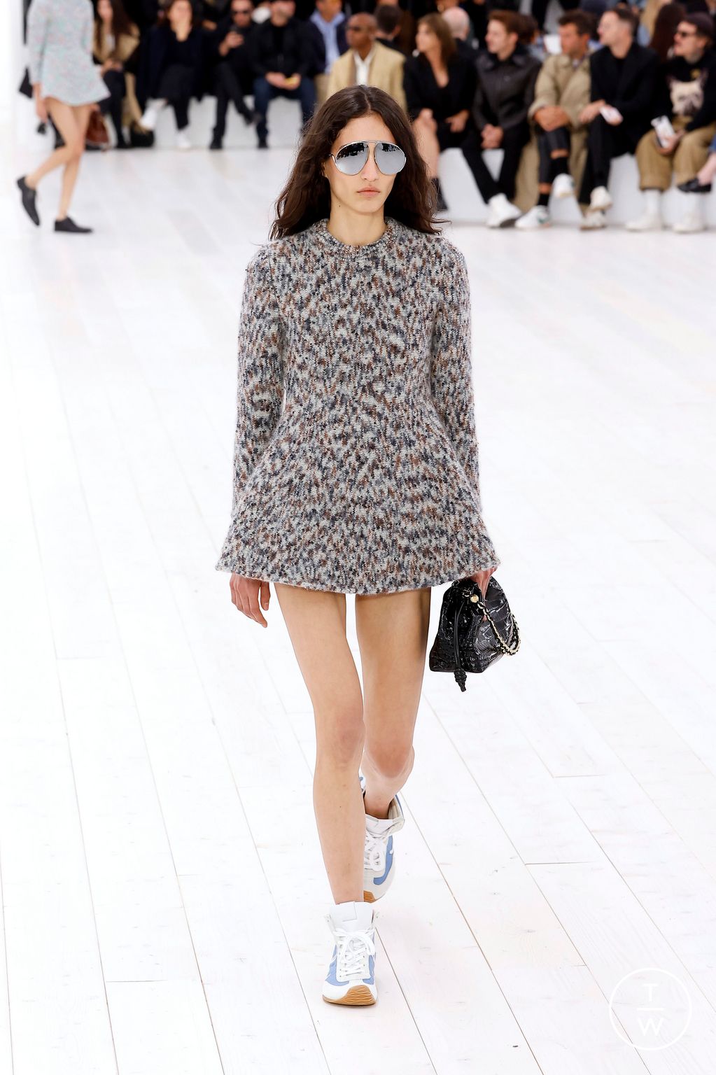 Fashion Week Paris Spring/Summer 2025 look 48 from the Loewe collection womenswear