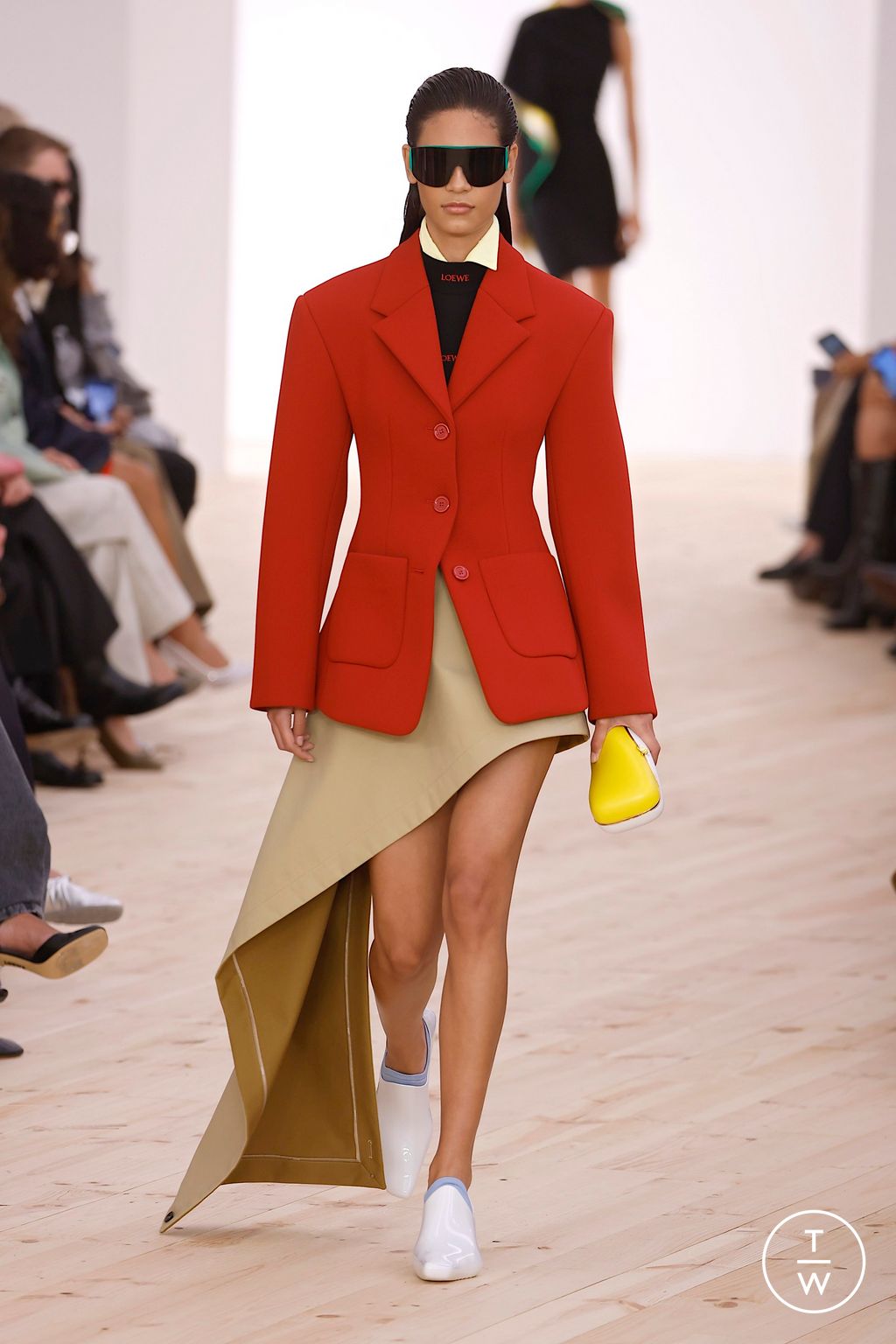 Fashion Week Paris Spring/Summer 2026 look 13 from the Loewe collection womenswear