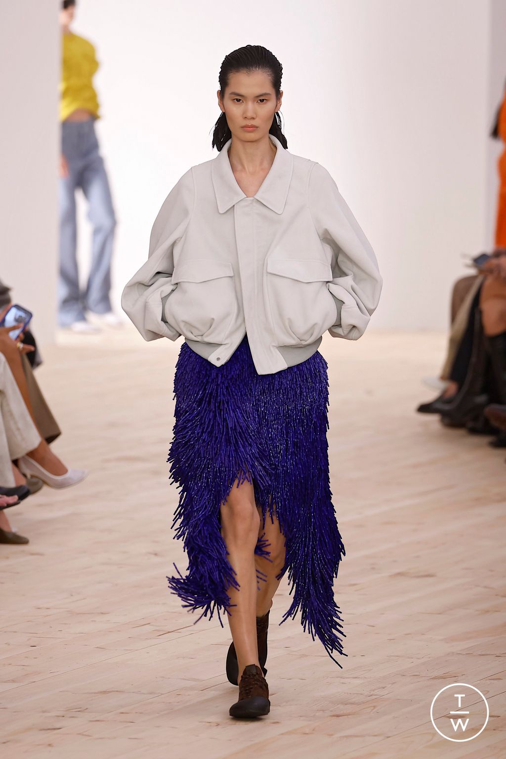 Fashion Week Paris Spring/Summer 2026 look 37 from the Loewe collection womenswear