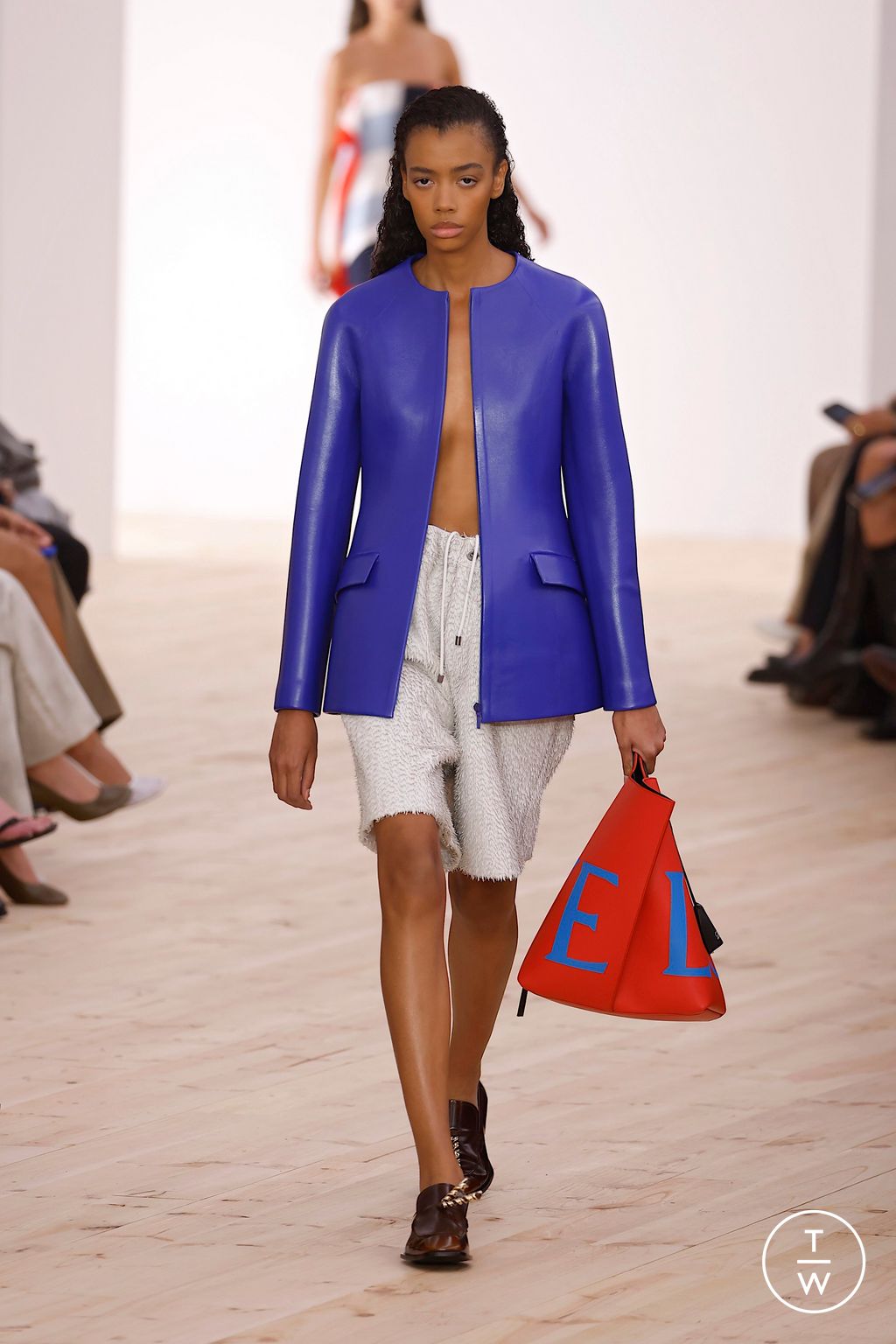 Fashion Week Paris Spring/Summer 2026 look 46 from the Loewe collection womenswear