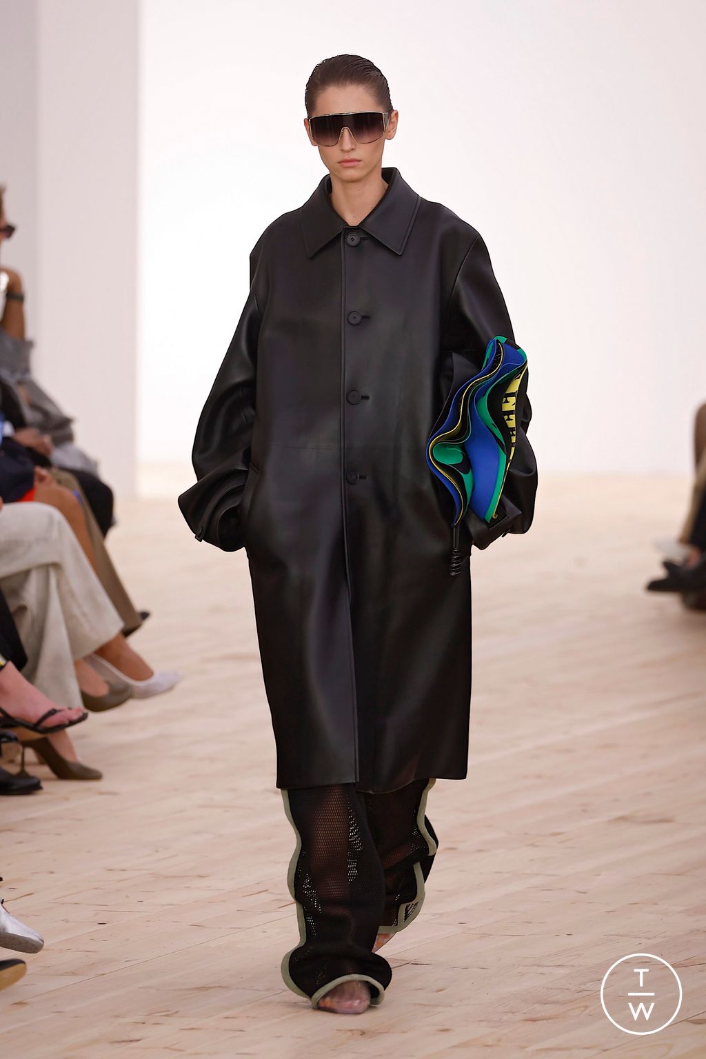 Fashion Week Paris Spring/Summer 2026 look 50 from the Loewe collection womenswear