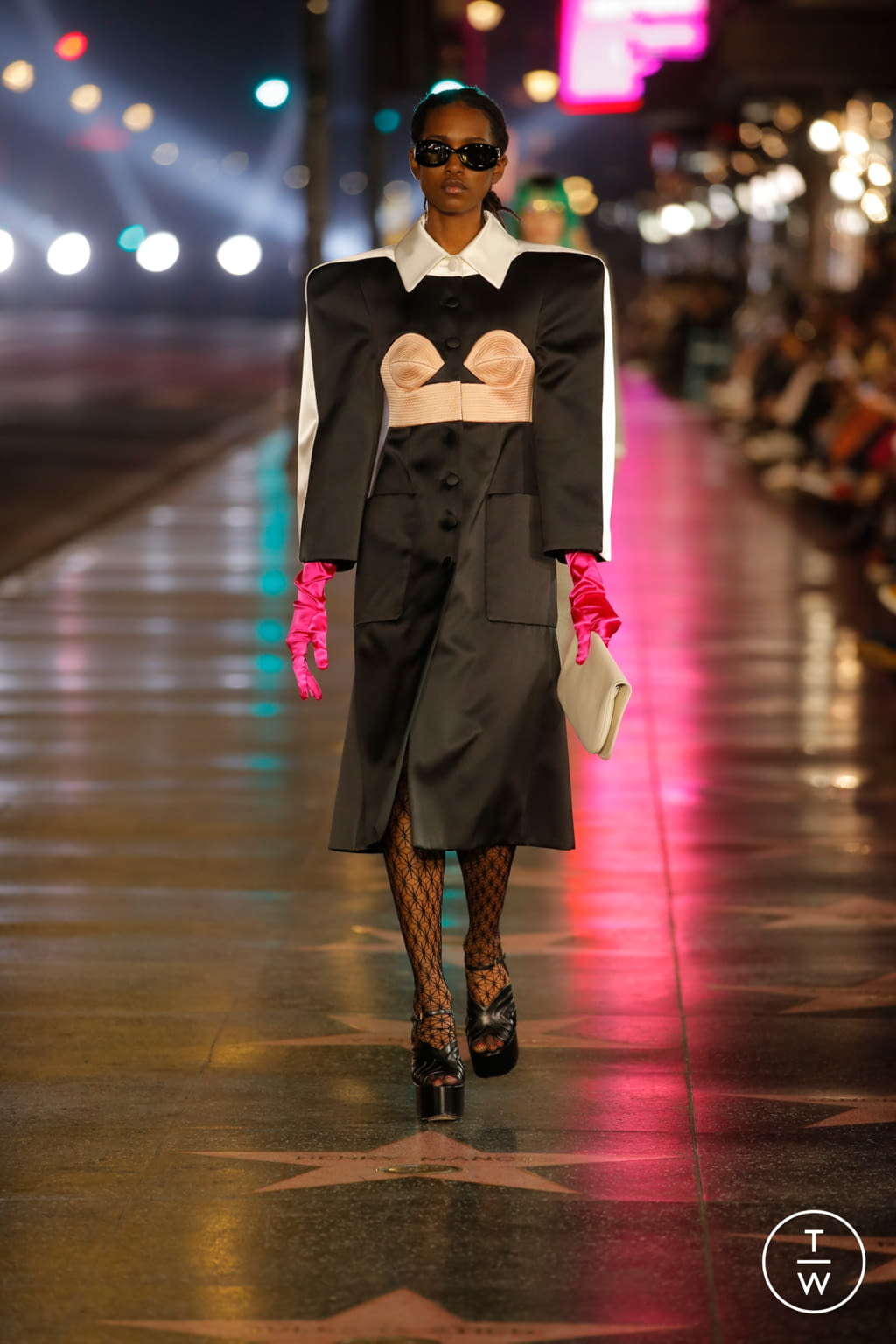 Fashion Week Milan Spring/Summer 2022 look 3 from the Gucci collection 女装