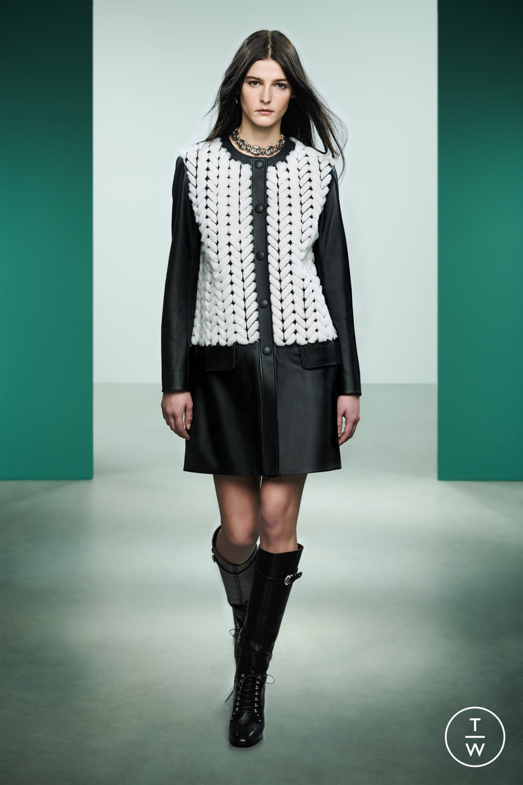 Fashion Week Milan Pre-Fall 2022 look 1 from the Ports 1961 collection 女装