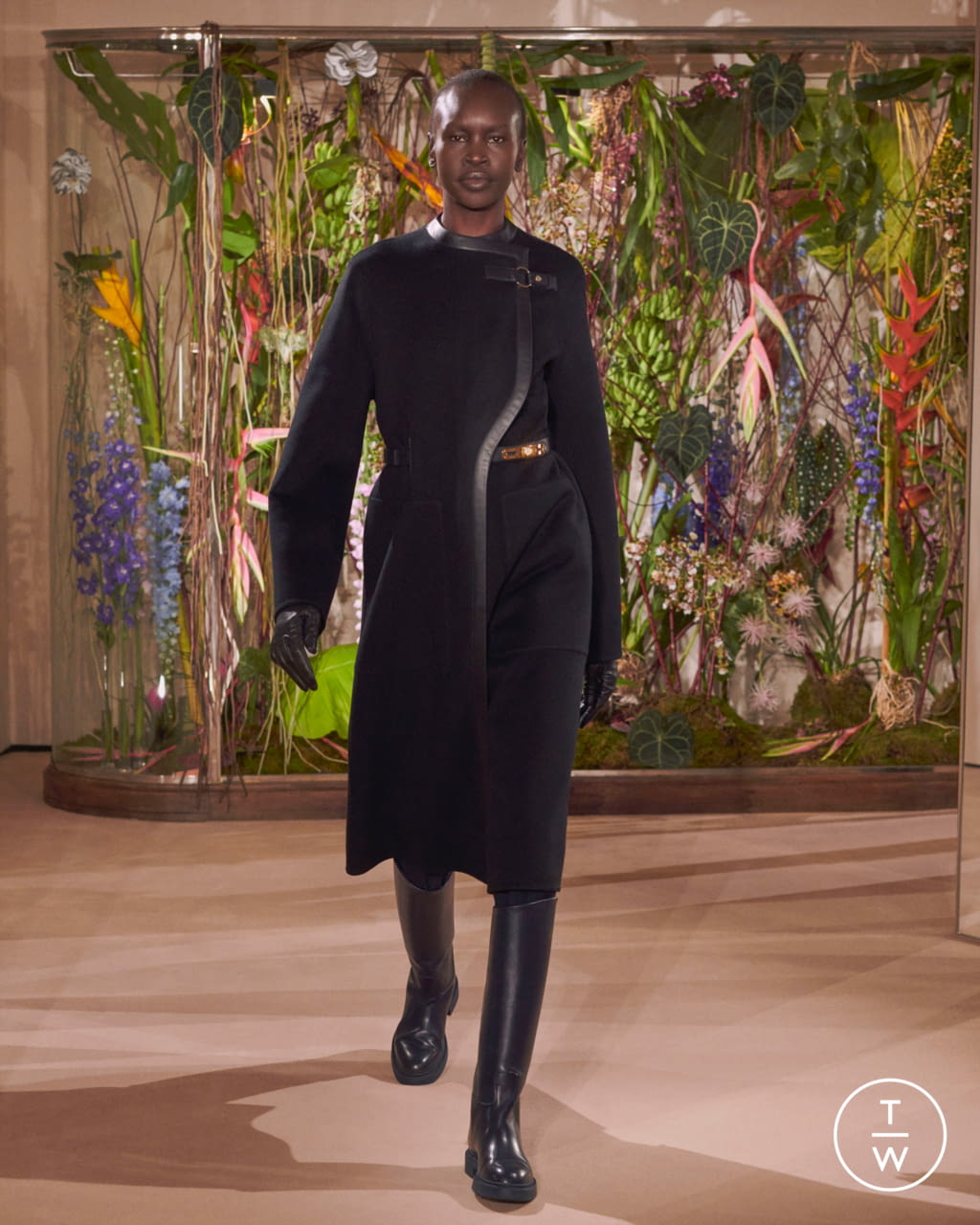 Fashion Week Paris Pre-Fall 2019 look 2 from the Hermès collection 女装
