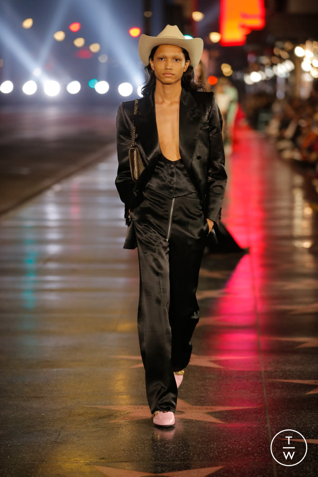 Fashion Week Milan Spring/Summer 2022 look 10 de la collection Gucci womenswear