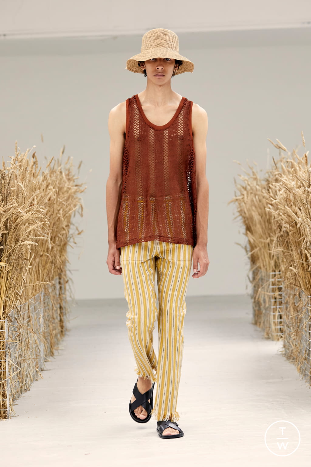 Fashion Week Paris Spring/Summer 2021 look 10 from the CMMN SWDN collection 男装