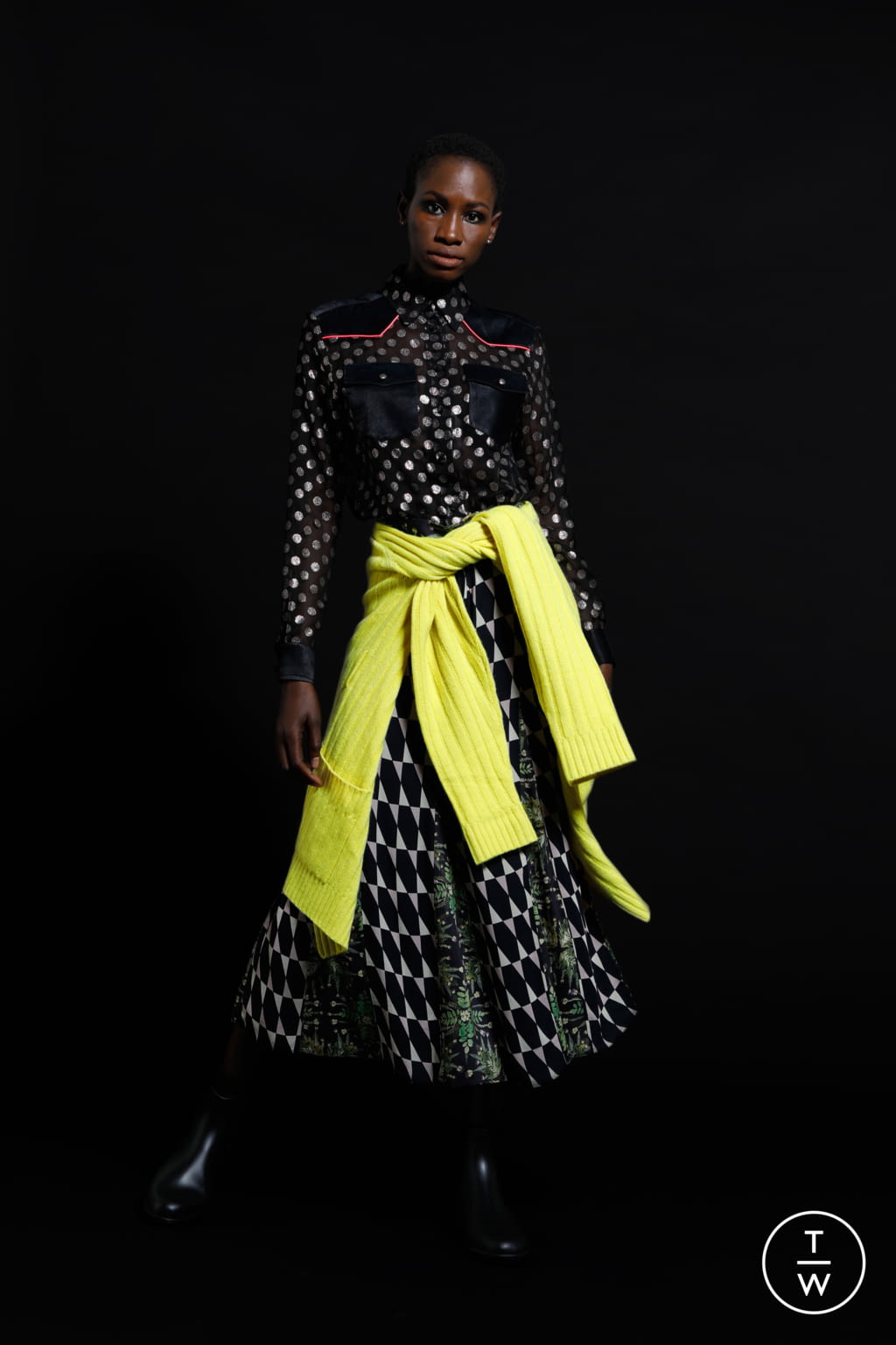 Fashion Week Paris Fall/Winter 2021 look 2 de la collection Mimi Liberté by Michel Klein womenswear