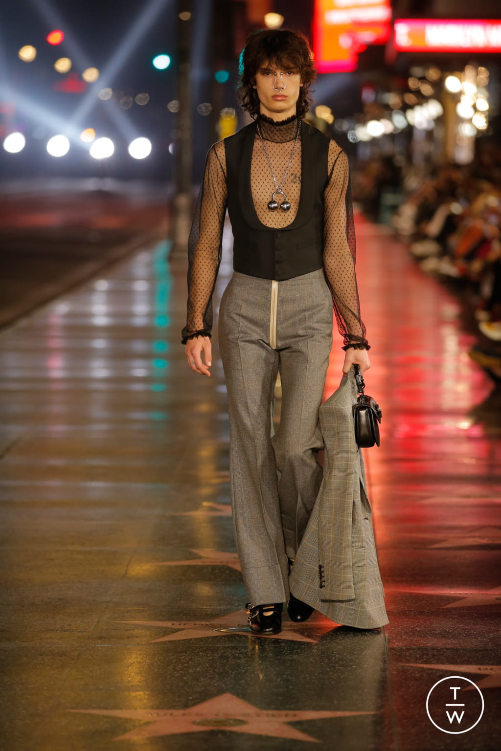 Fashion Week Milan Spring/Summer 2022 look 25 de la collection Gucci womenswear