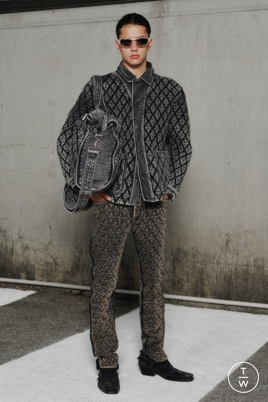 Fashion Week Milan Spring/Summer 2022 look 25 from the DIESEL collection menswear