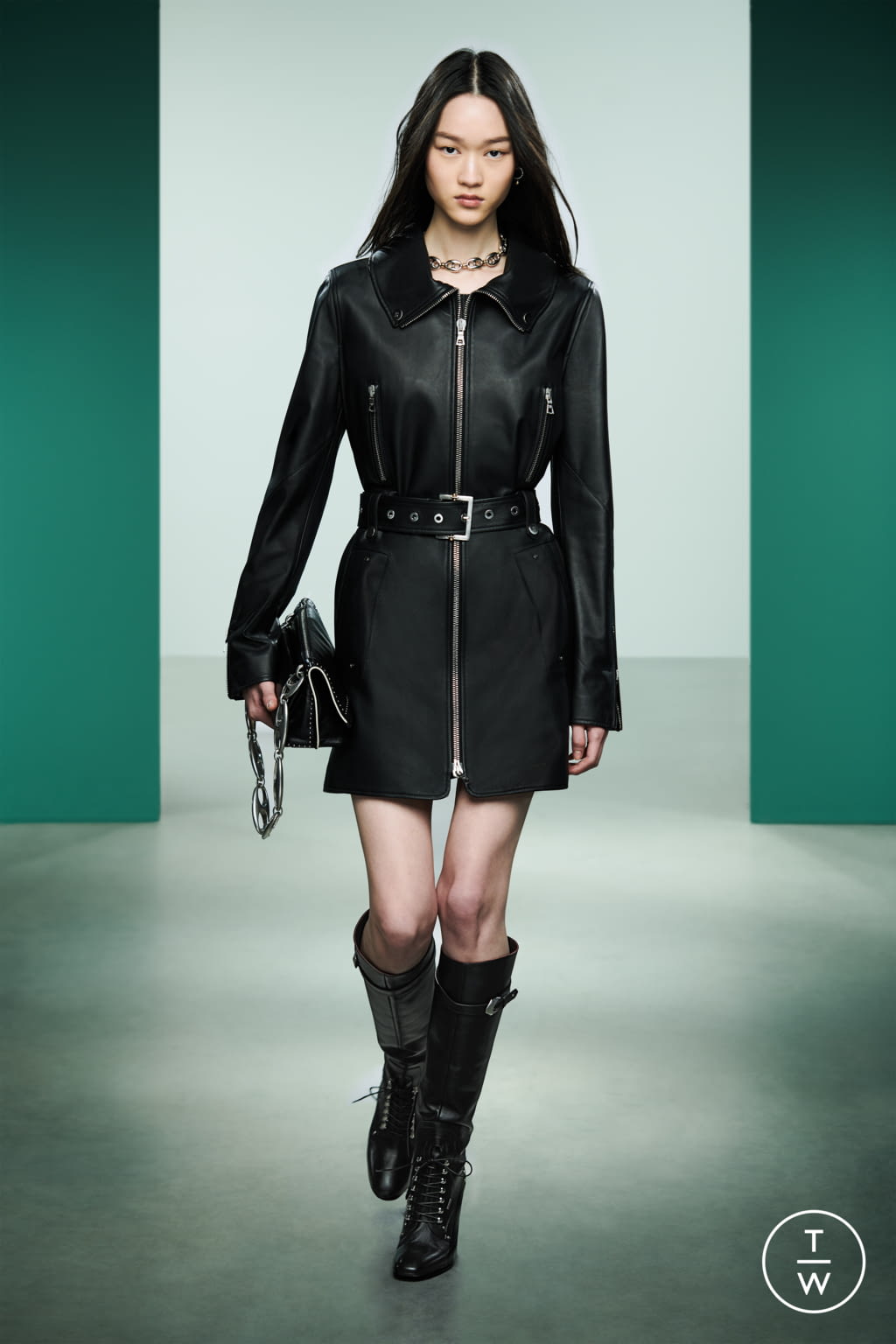 Fashion Week Milan Pre-Fall 2022 look 3 from the Ports 1961 collection 女装