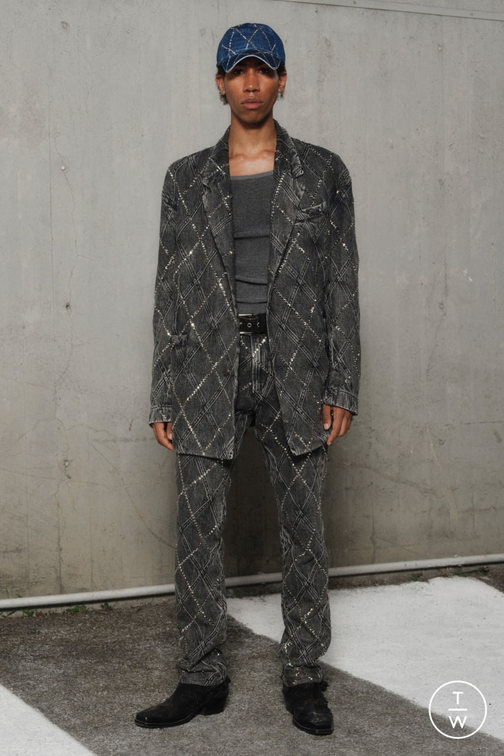 Fashion Week Milan Spring/Summer 2022 look 34 from the DIESEL collection menswear