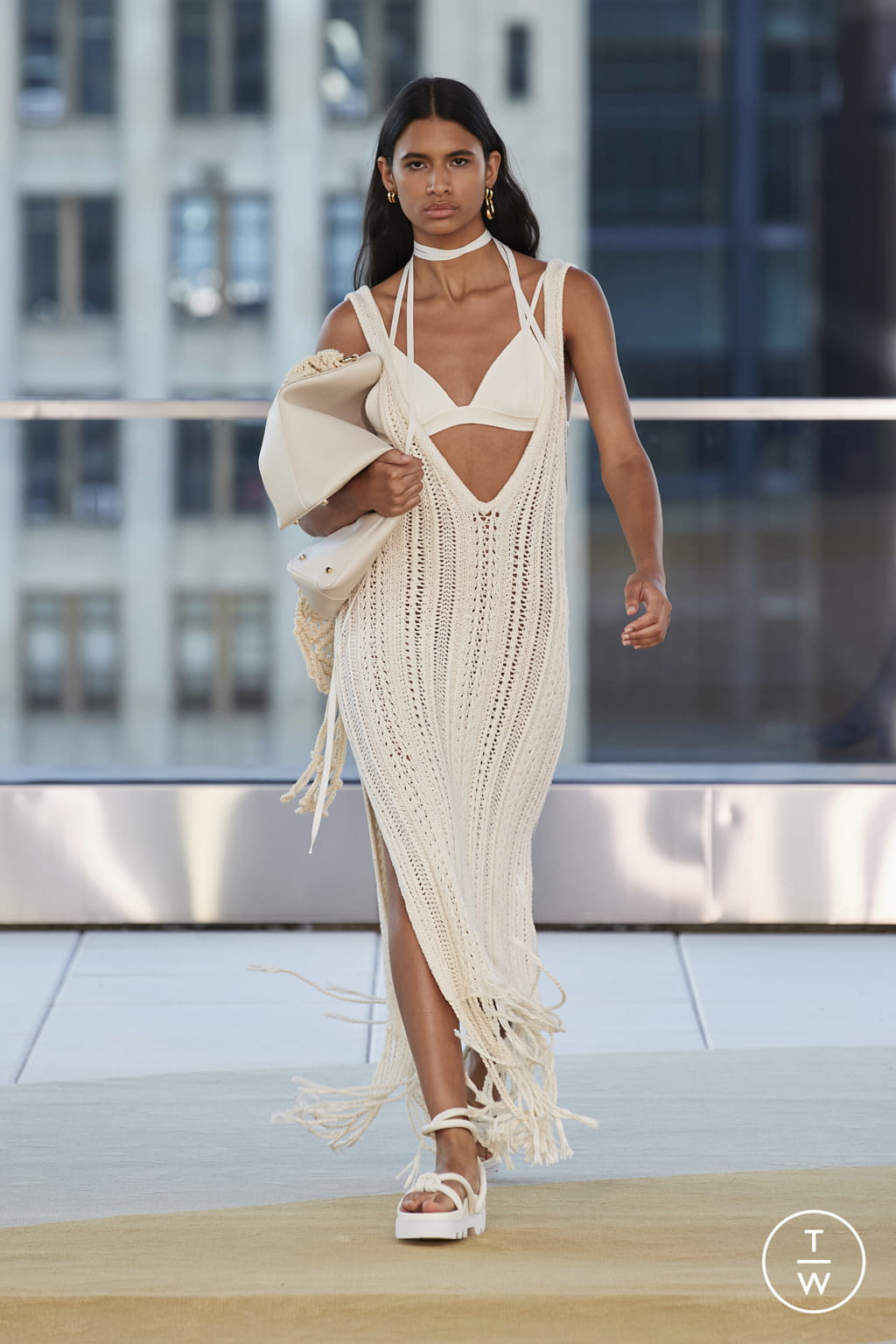 Fashion Week New York Spring/Summer 2022 look 4 from the Jonathan Simkhai collection womenswear