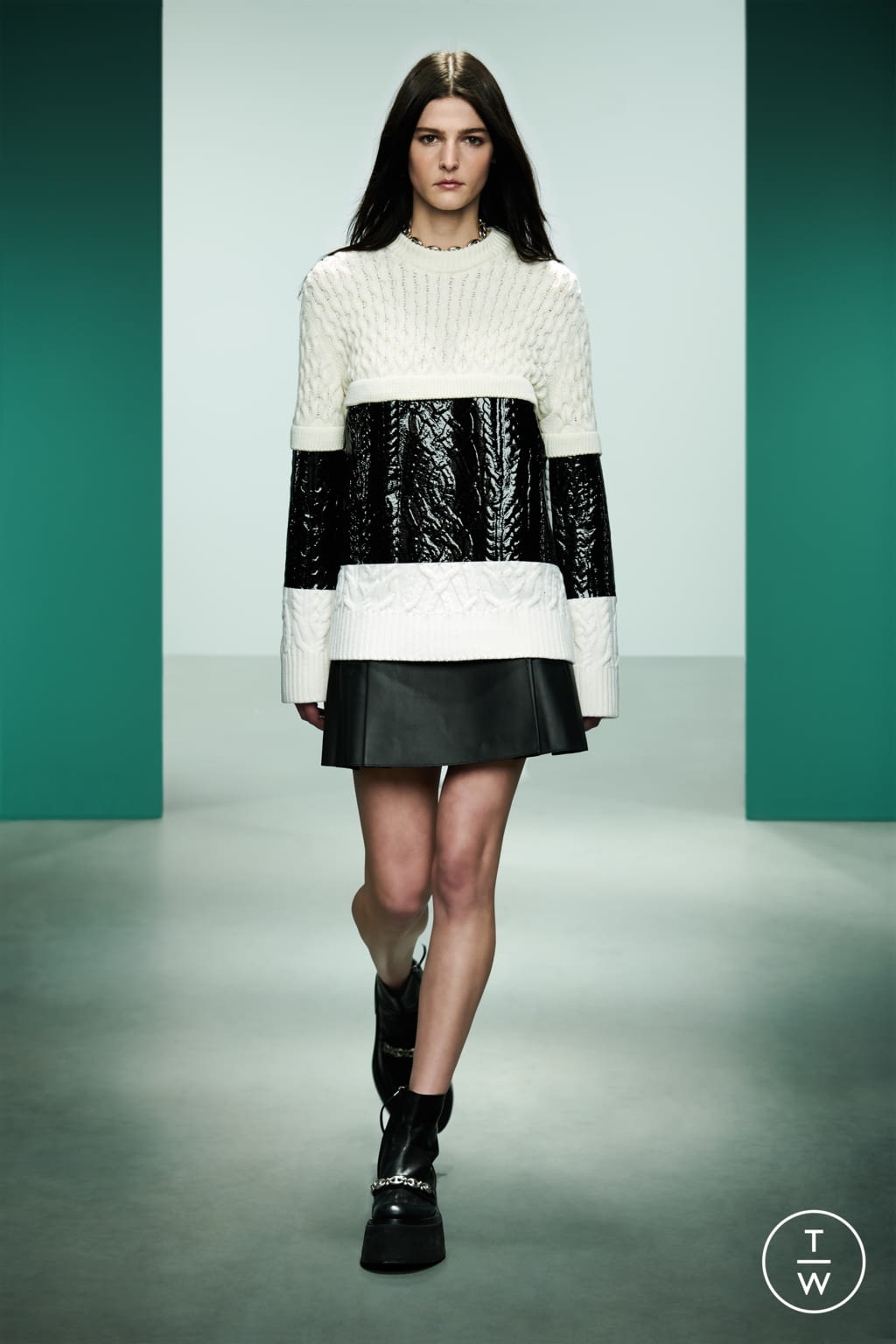 Fashion Week Milan Pre-Fall 2022 look 4 from the Ports 1961 collection 女装
