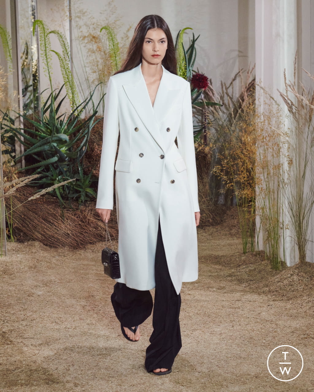 Fashion Week Paris Resort 2019 look 4 from the Hermès collection 女装