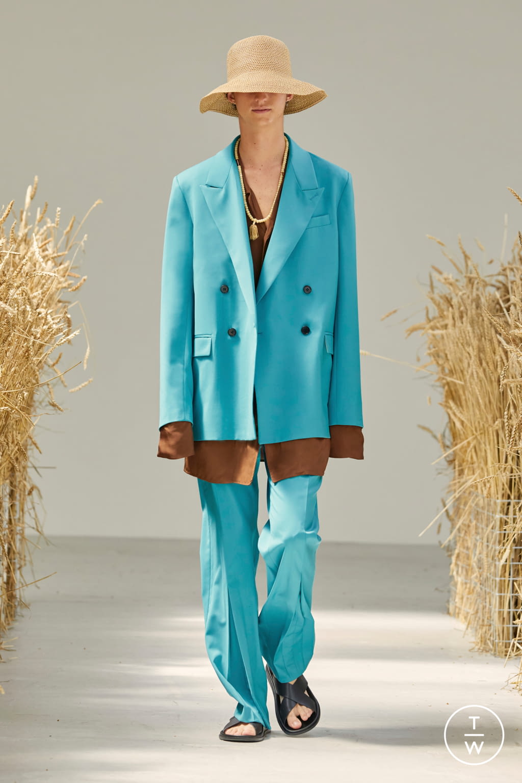 Fashion Week Paris Spring/Summer 2021 look 5 from the CMMN SWDN collection menswear