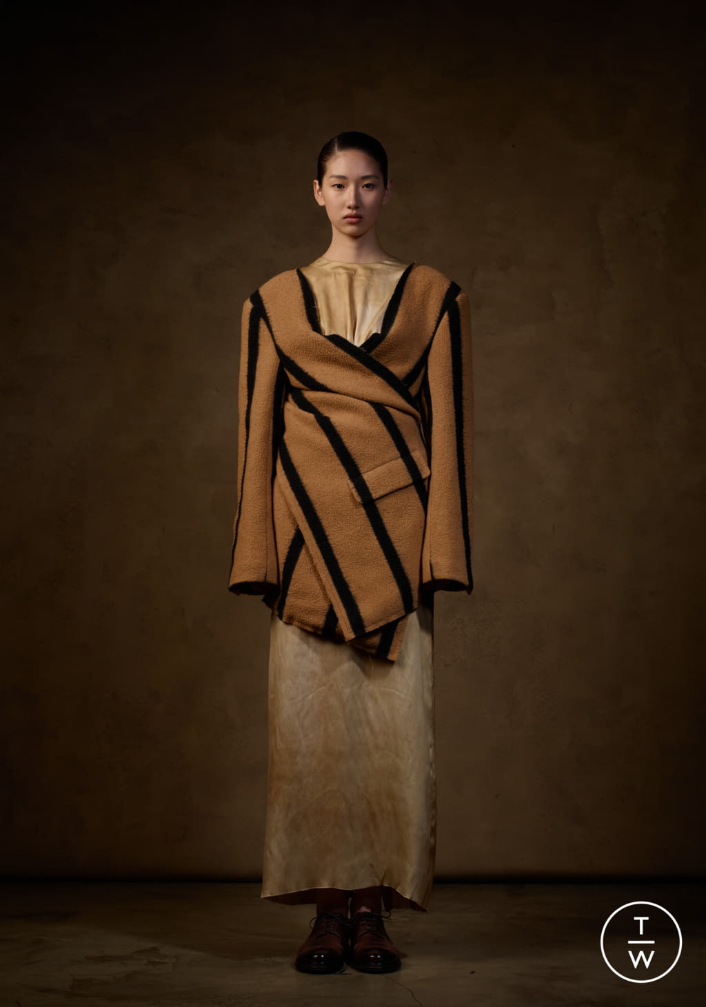 Fashion Week Paris Fall/Winter 2021 look 6 de la collection Uma Wang womenswear
