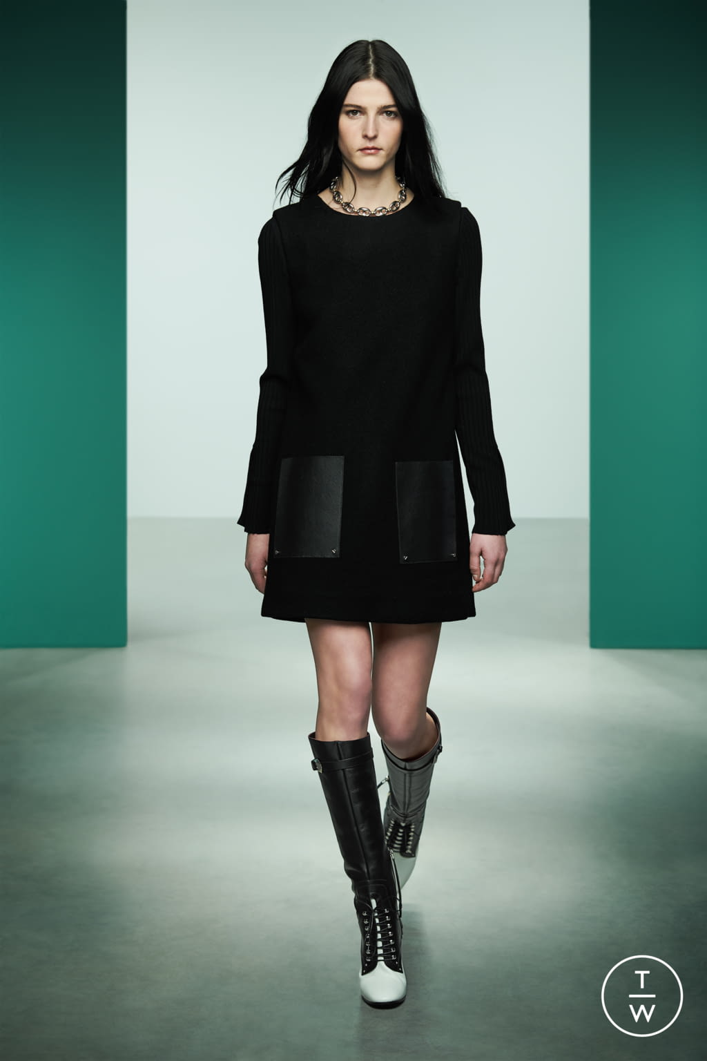 Fashion Week Milan Pre-Fall 2022 look 7 from the Ports 1961 collection 女装