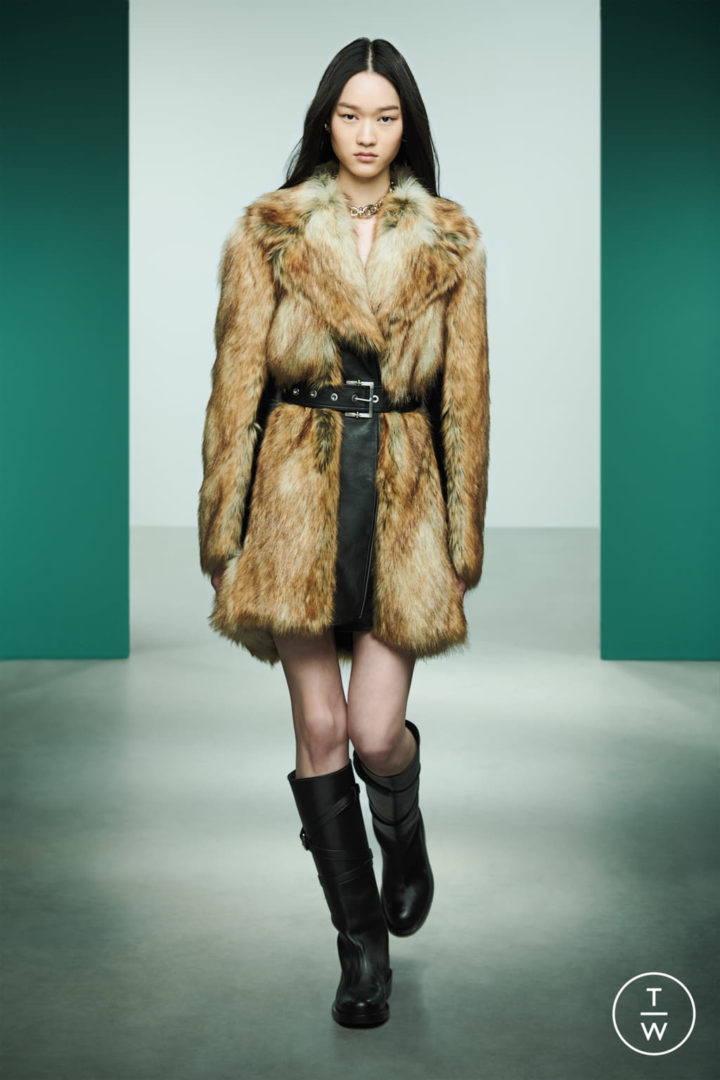 Fashion Week Milan Pre-Fall 2022 look 8 from the Ports 1961 collection womenswear