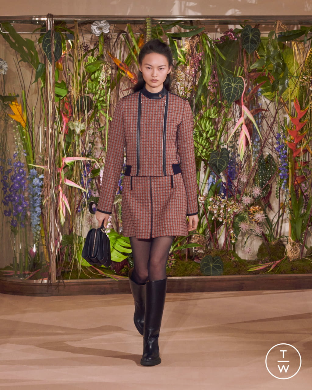 Fashion Week Paris Pre-Fall 2019 look 8 from the Hermès collection 女装