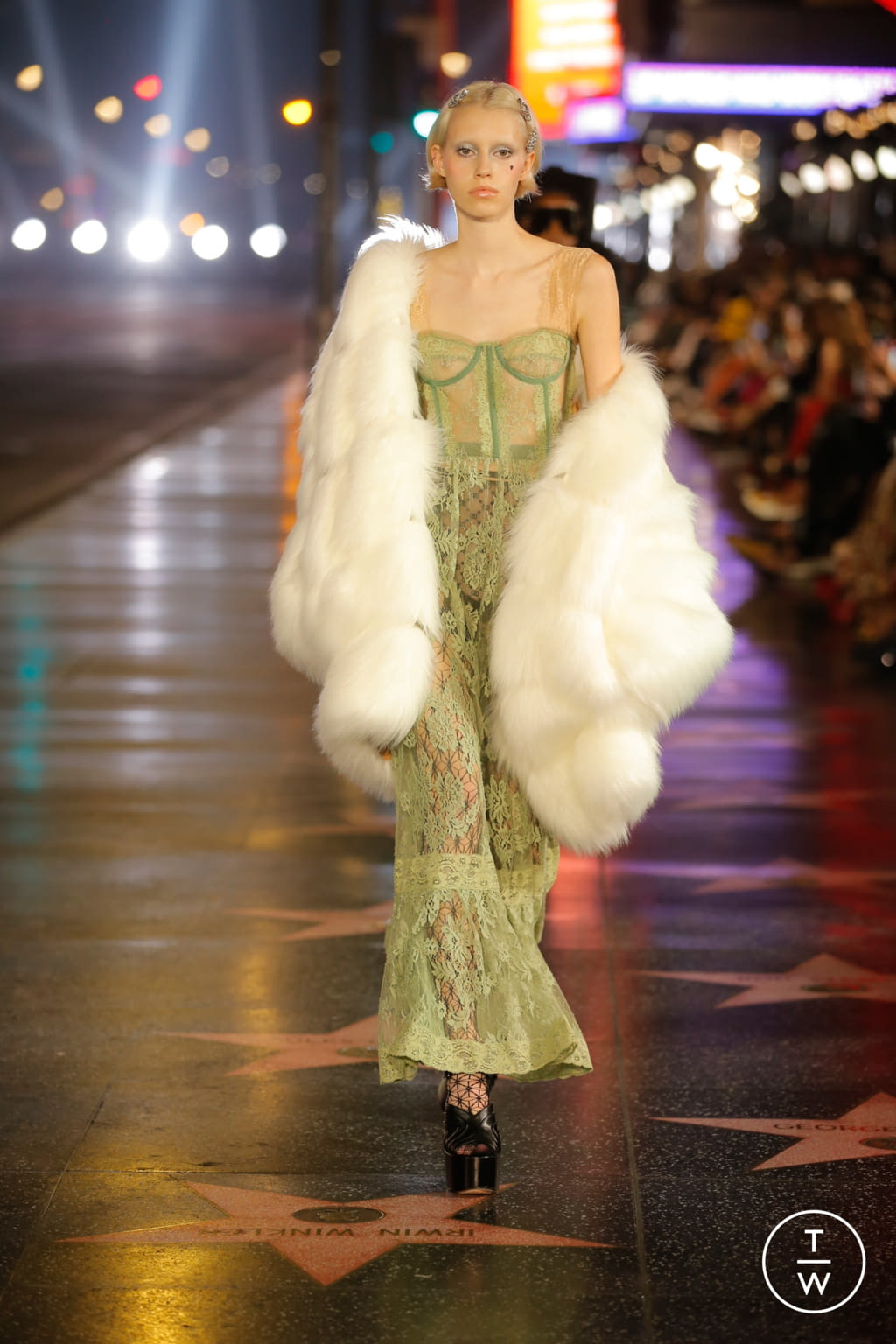 Fashion Week Milan Spring/Summer 2022 look 81 de la collection Gucci womenswear