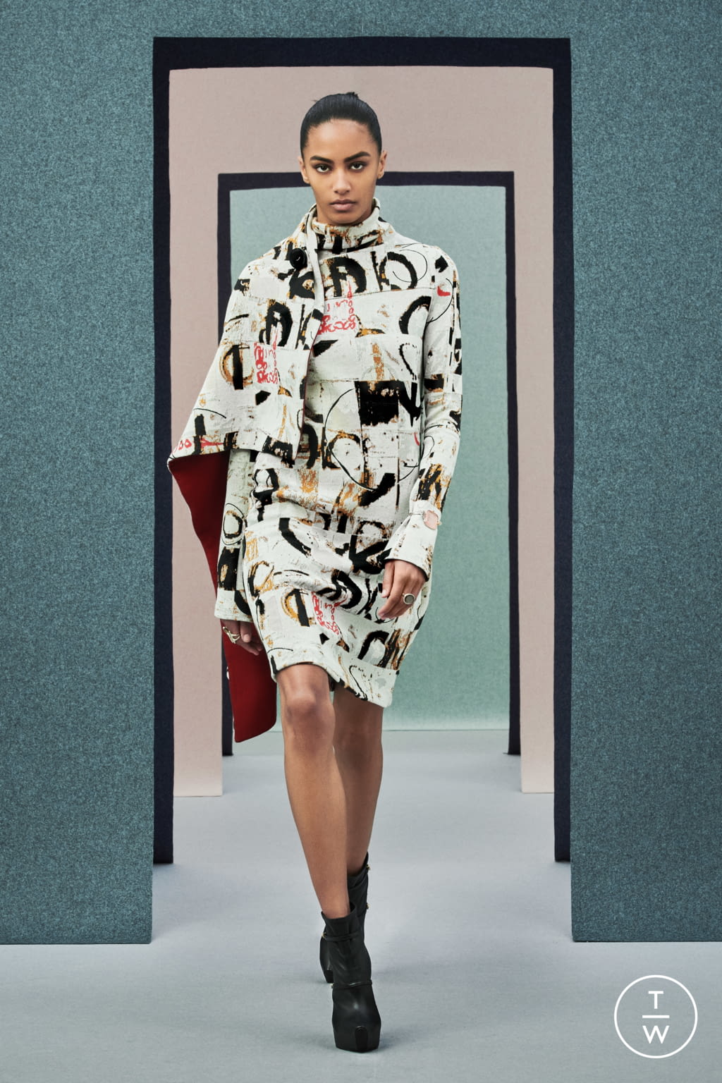 Fashion Week Milan Fall/Winter 2021 look 9 de la collection Ports 1961 womenswear