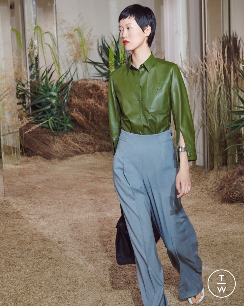 Fashion Week Paris Resort 2019 look 9 from the Hermès collection womenswear