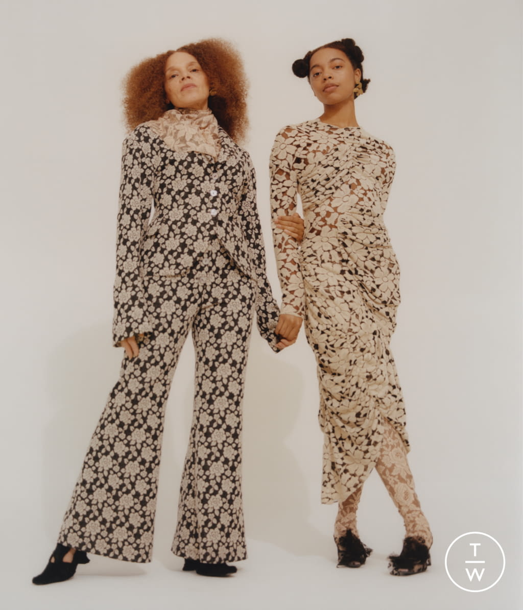 Fashion Week London Fall/Winter 2021 look 1 from the Yuhan Wang collection womenswear