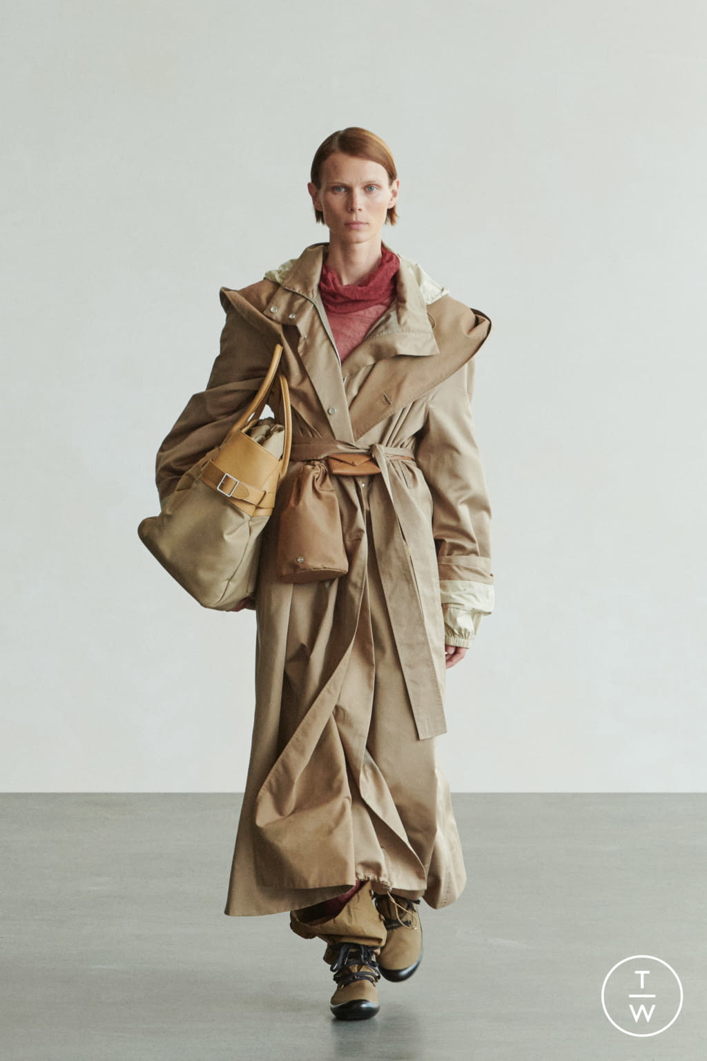 Fashion Week New York Spring/Summer 2022 look 1 from the The Row collection 女装