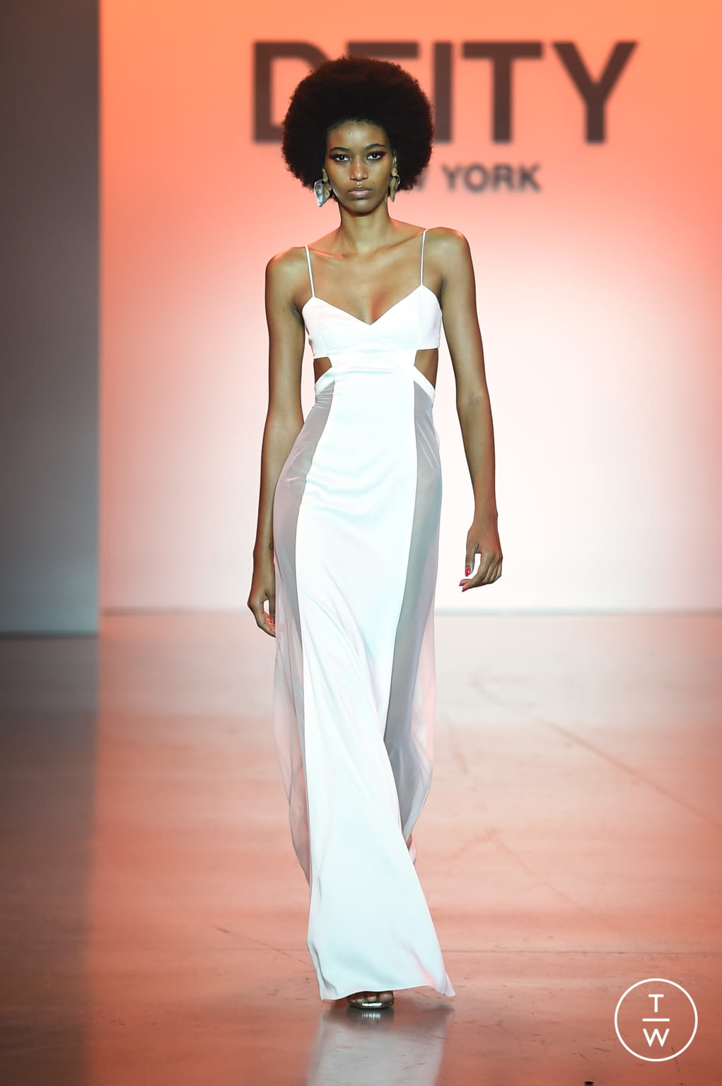 Fashion Week New York Spring/Summer 2022 look 1 from the Deity collection womenswear