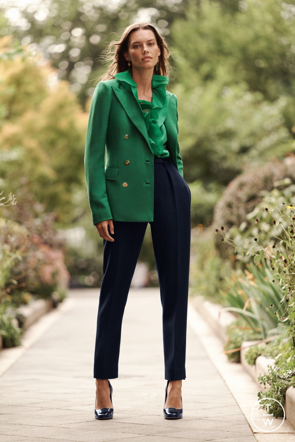 Fashion Week New York Resort 2022 look 1 de la collection Ralph Lauren womenswear