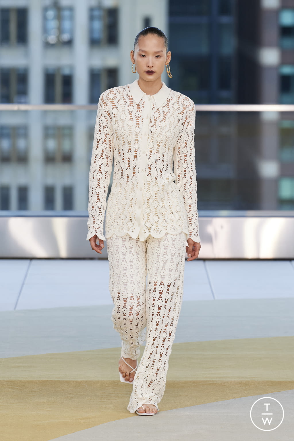 Fashion Week New York Spring/Summer 2022 look 10 from the Simkhai collection womenswear