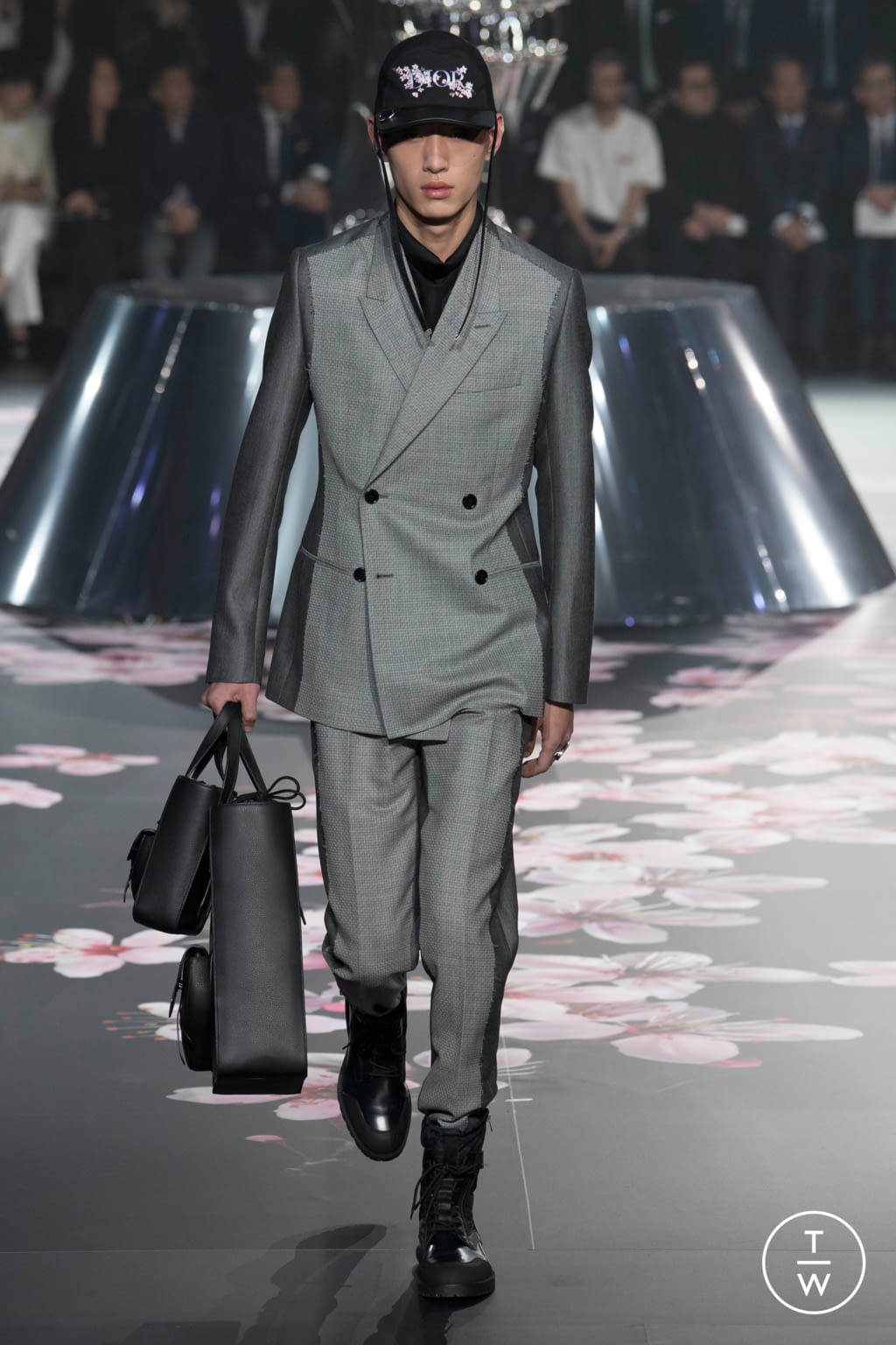 Fashion Week New York Pre-Fall 2019 look 10 from the Dior Homme collection menswear