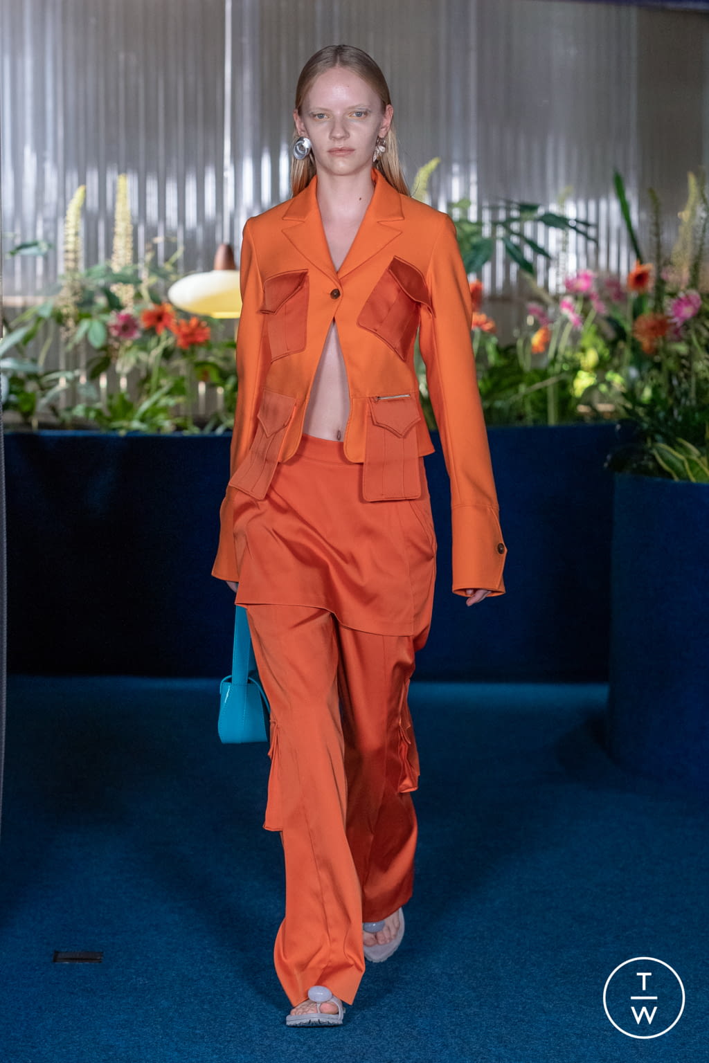 Fashion Week London Spring/Summer 2022 look 10 from the Kiko Kostadinov collection 女装