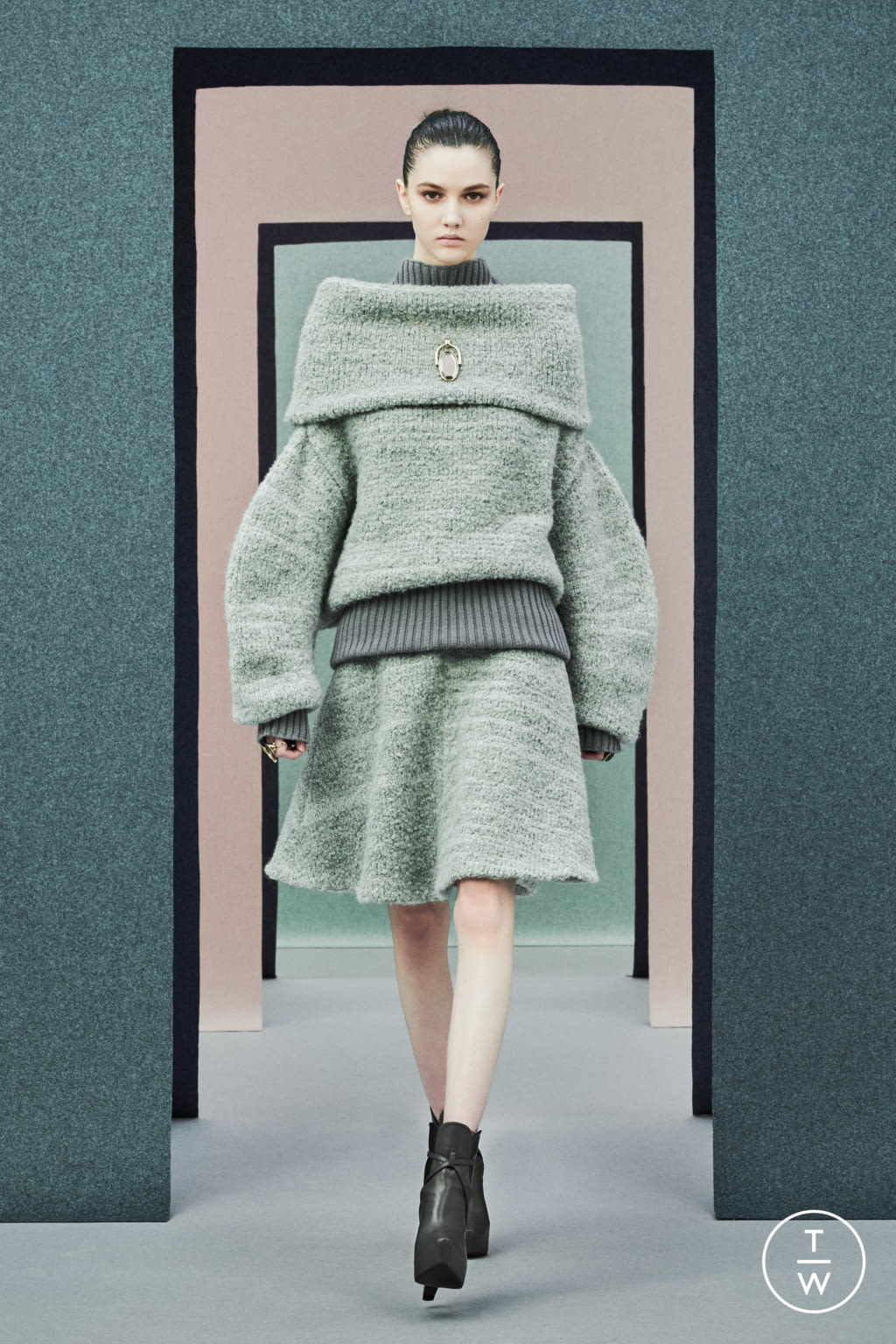Fashion Week Milan Fall/Winter 2021 look 10 from the Ports 1961 collection womenswear