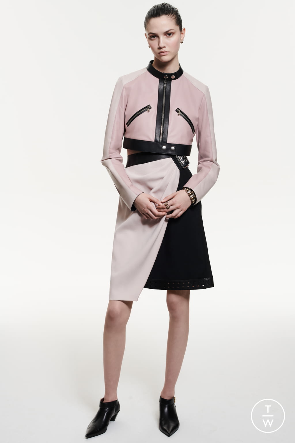 Fashion Week Milan Resort 2022 look 10 from the Ports 1961 collection womenswear
