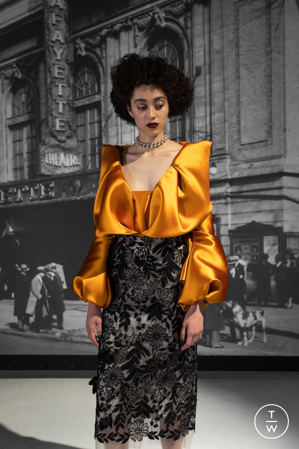 Fashion Week New York Fall/Winter 2021 look 11 from the Bibhu Mohapatra collection womenswear
