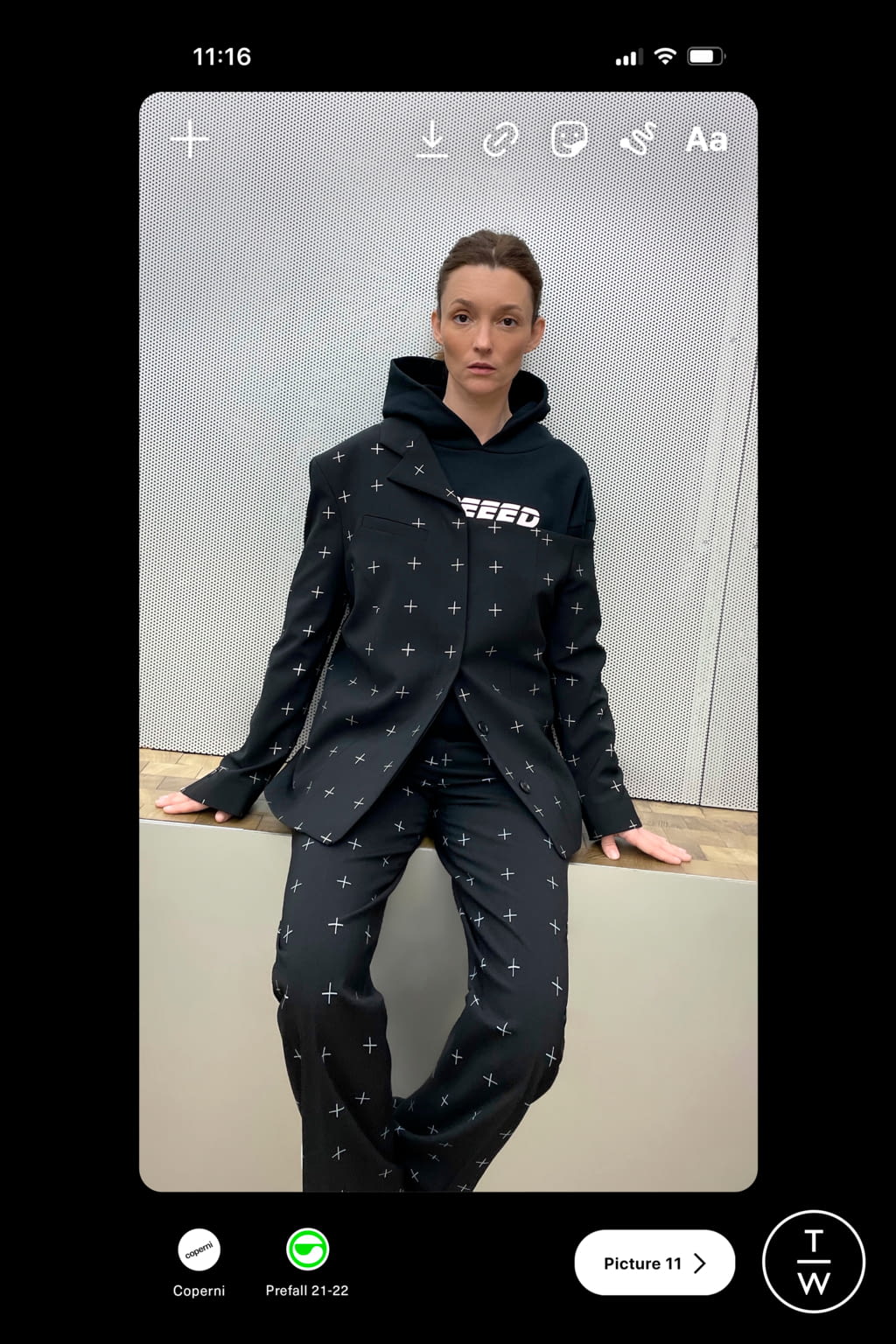 Fashion Week Paris Pre-Fall 2021 look 11 from the Coperni collection 女装