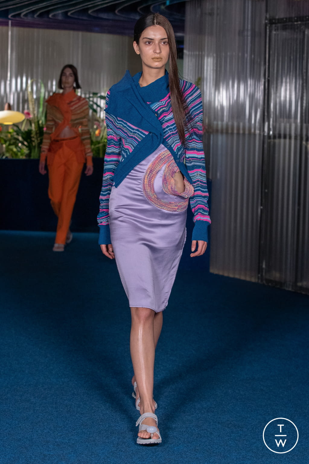 Fashion Week London Spring/Summer 2022 look 11 de la collection Kiko Kostadinov womenswear