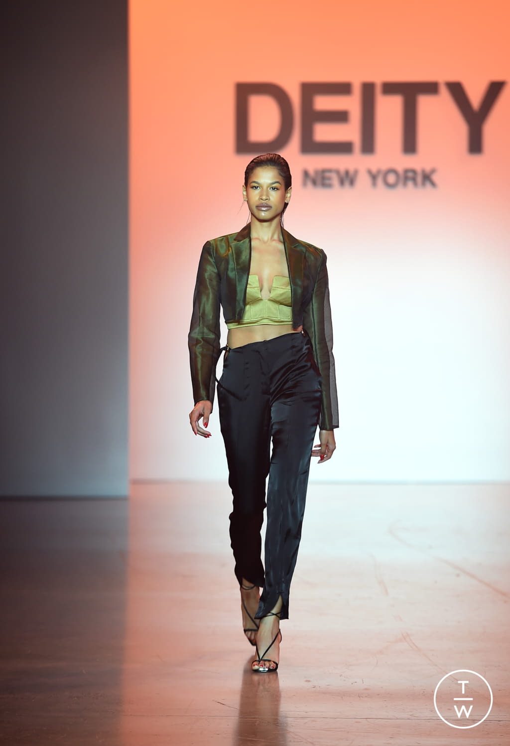 Fashion Week New York Spring/Summer 2022 look 11 from the Deity collection 女装