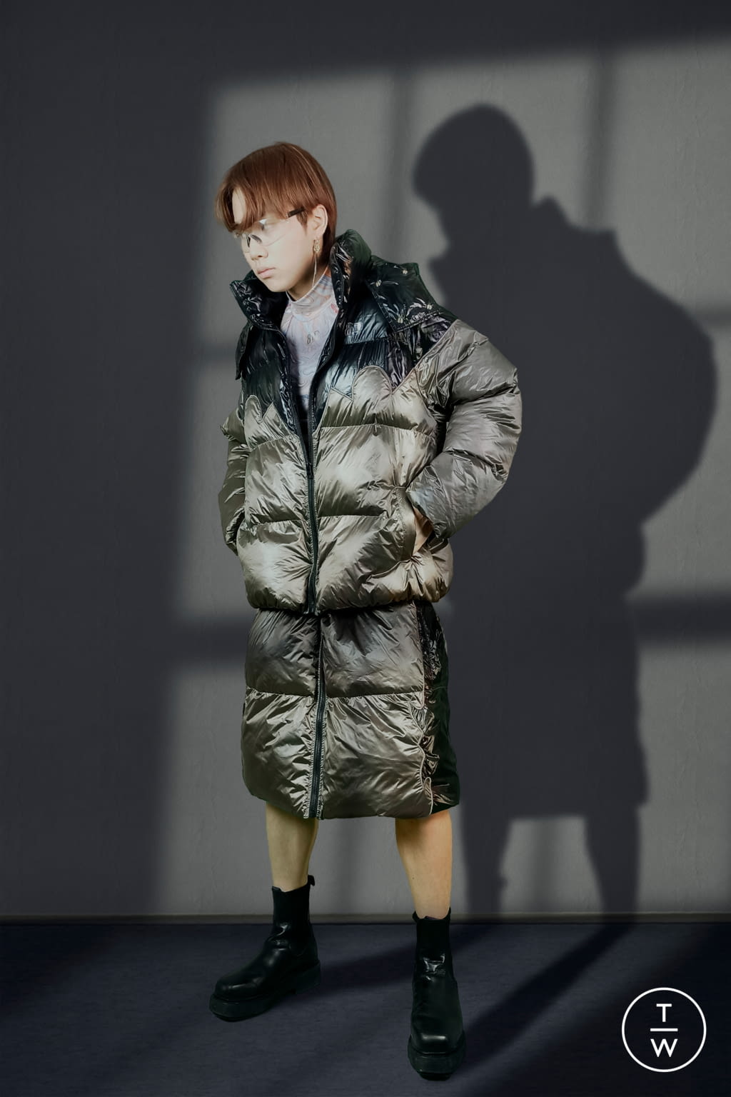 Fashion Week London Fall/Winter 2021 look 20 from the 8IGB community clothing collection 男装