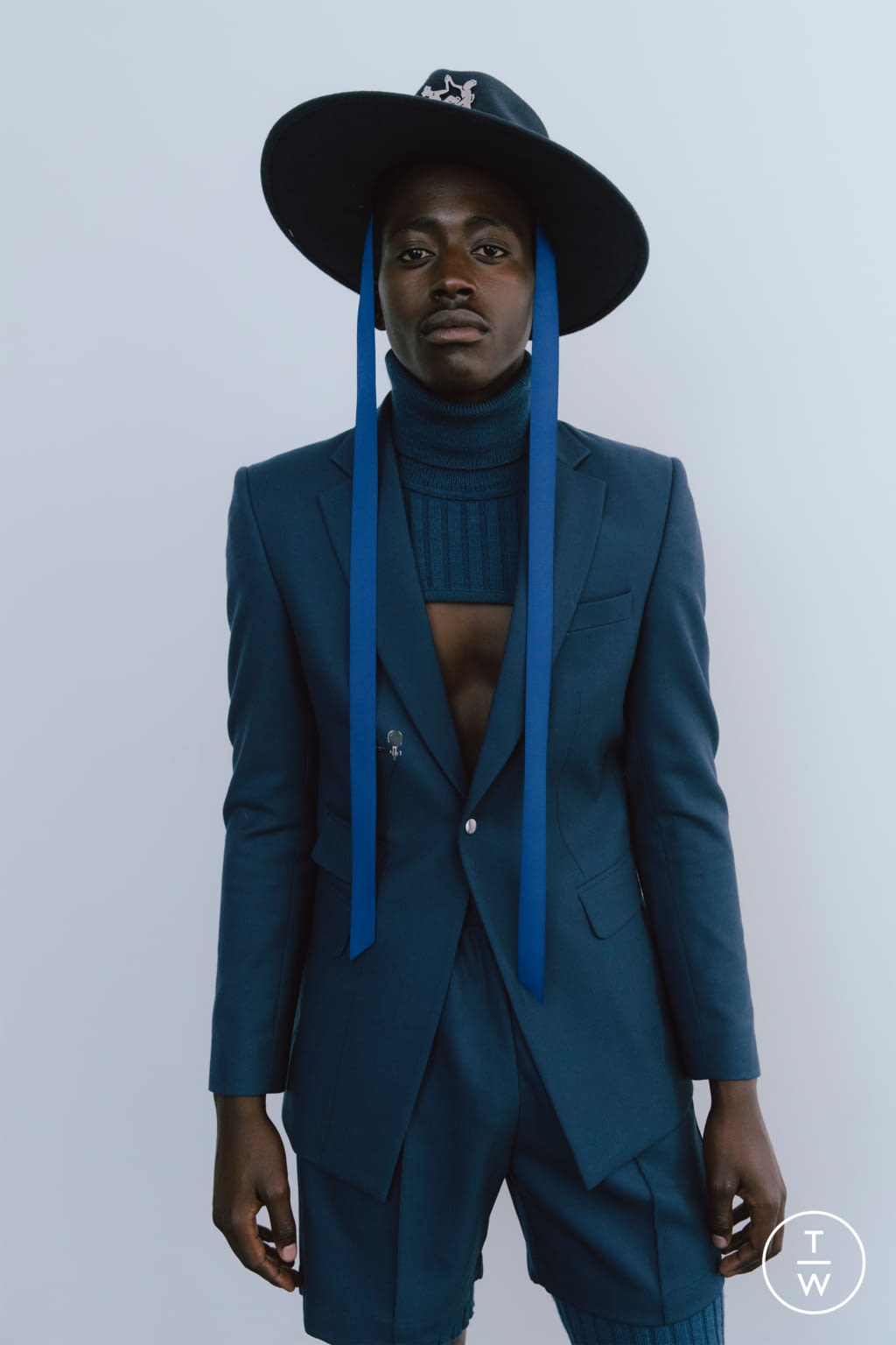Fashion Week Paris Spring/Summer 2021 look 17 from the Thebe Magugu collection womenswear