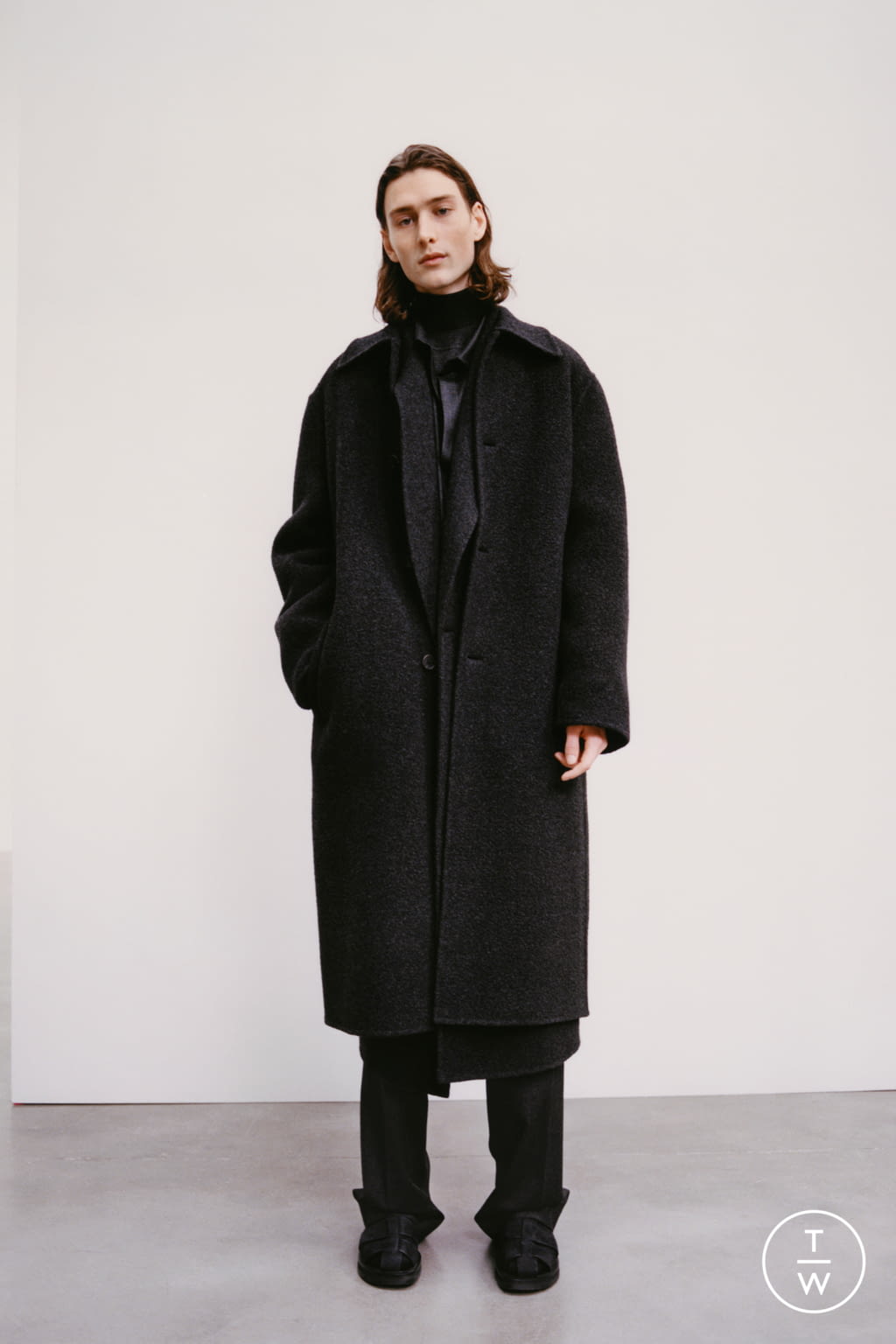 Fashion Week New York Fall/Winter 2021 look 12 from the The Row collection 女装