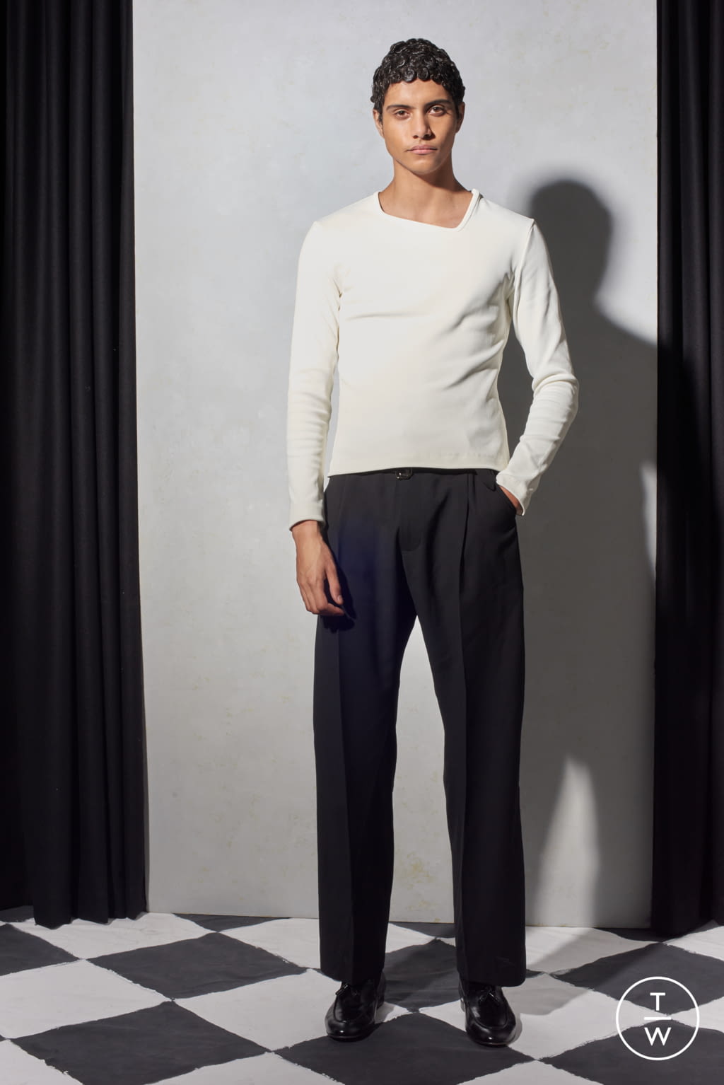 Fashion Week London Fall/Winter 2021 look 12 from the Bianca Saunders collection menswear