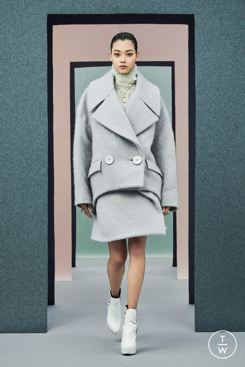 Fashion Week Milan Fall/Winter 2021 look 12 de la collection Ports 1961 womenswear