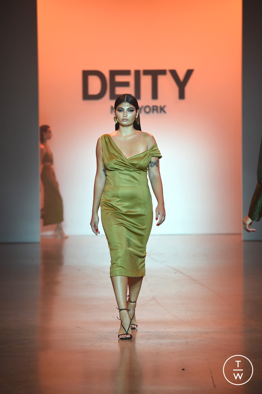 Fashion Week New York Spring/Summer 2022 look 12 from the Deity collection 女装